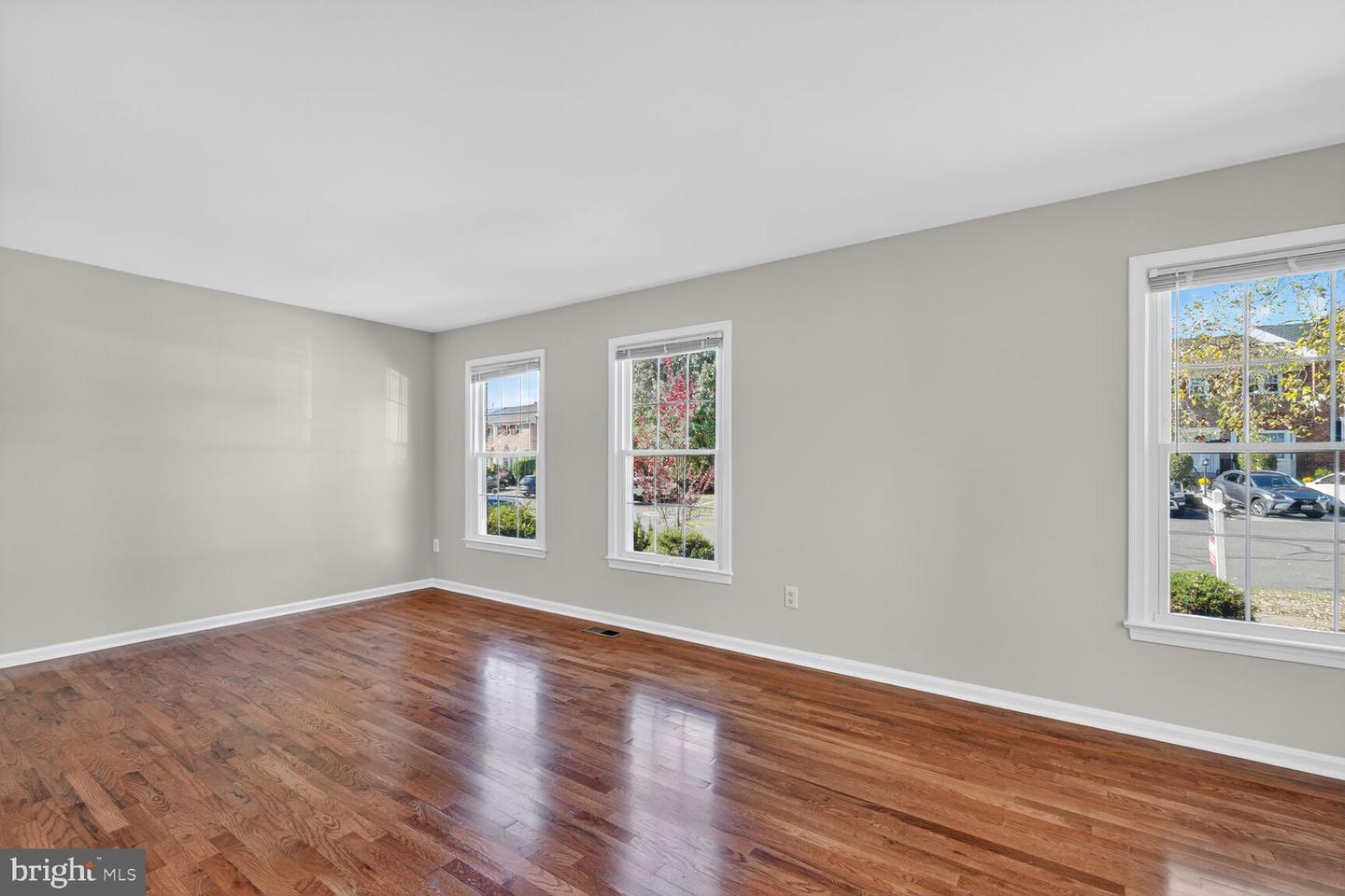 7137 LAKE COVE DR, ALEXANDRIA, Virginia 22315, 3 Bedrooms Bedrooms, ,3 BathroomsBathrooms,Residential,For sale,7137 LAKE COVE DR,VAFX2275514 MLS # VAFX2275514