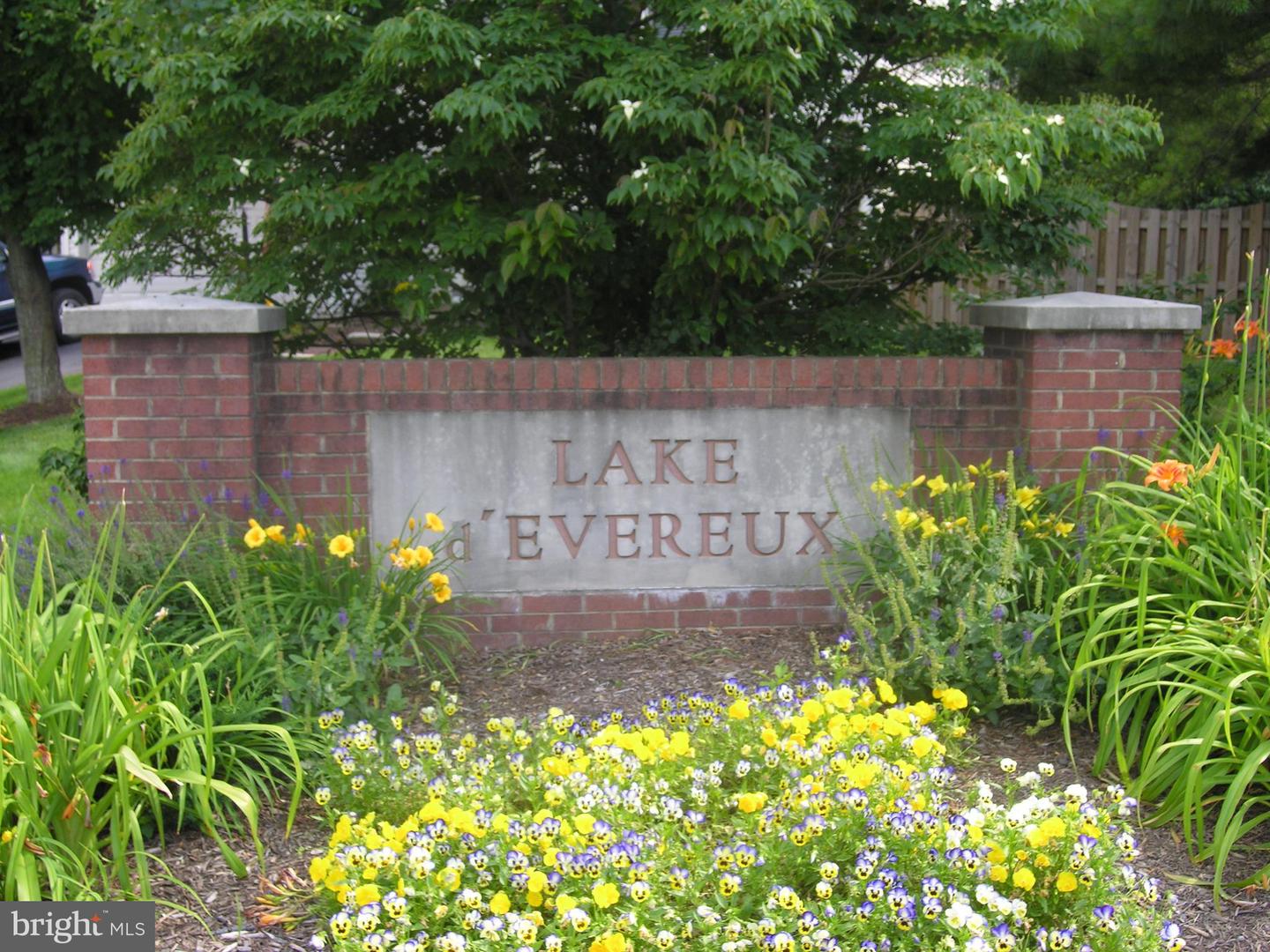 7137 LAKE COVE DR, ALEXANDRIA, Virginia 22315, 3 Bedrooms Bedrooms, ,3 BathroomsBathrooms,Residential,For sale,7137 LAKE COVE DR,VAFX2275514 MLS # VAFX2275514