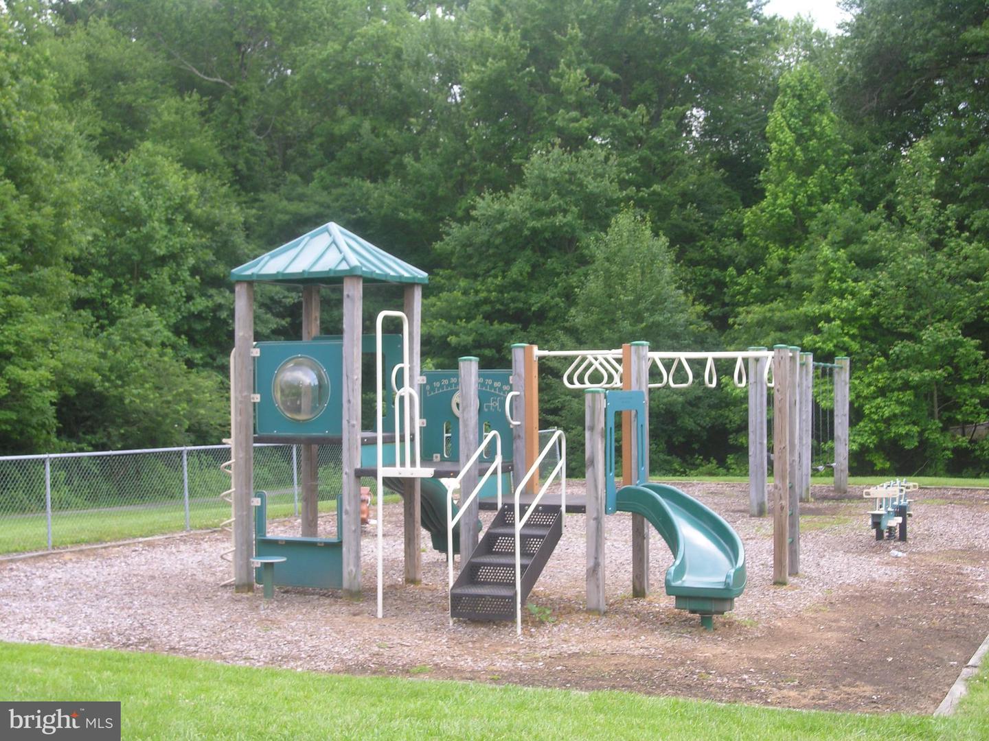 7137 LAKE COVE DR, ALEXANDRIA, Virginia 22315, 3 Bedrooms Bedrooms, ,3 BathroomsBathrooms,Residential,For sale,7137 LAKE COVE DR,VAFX2275514 MLS # VAFX2275514