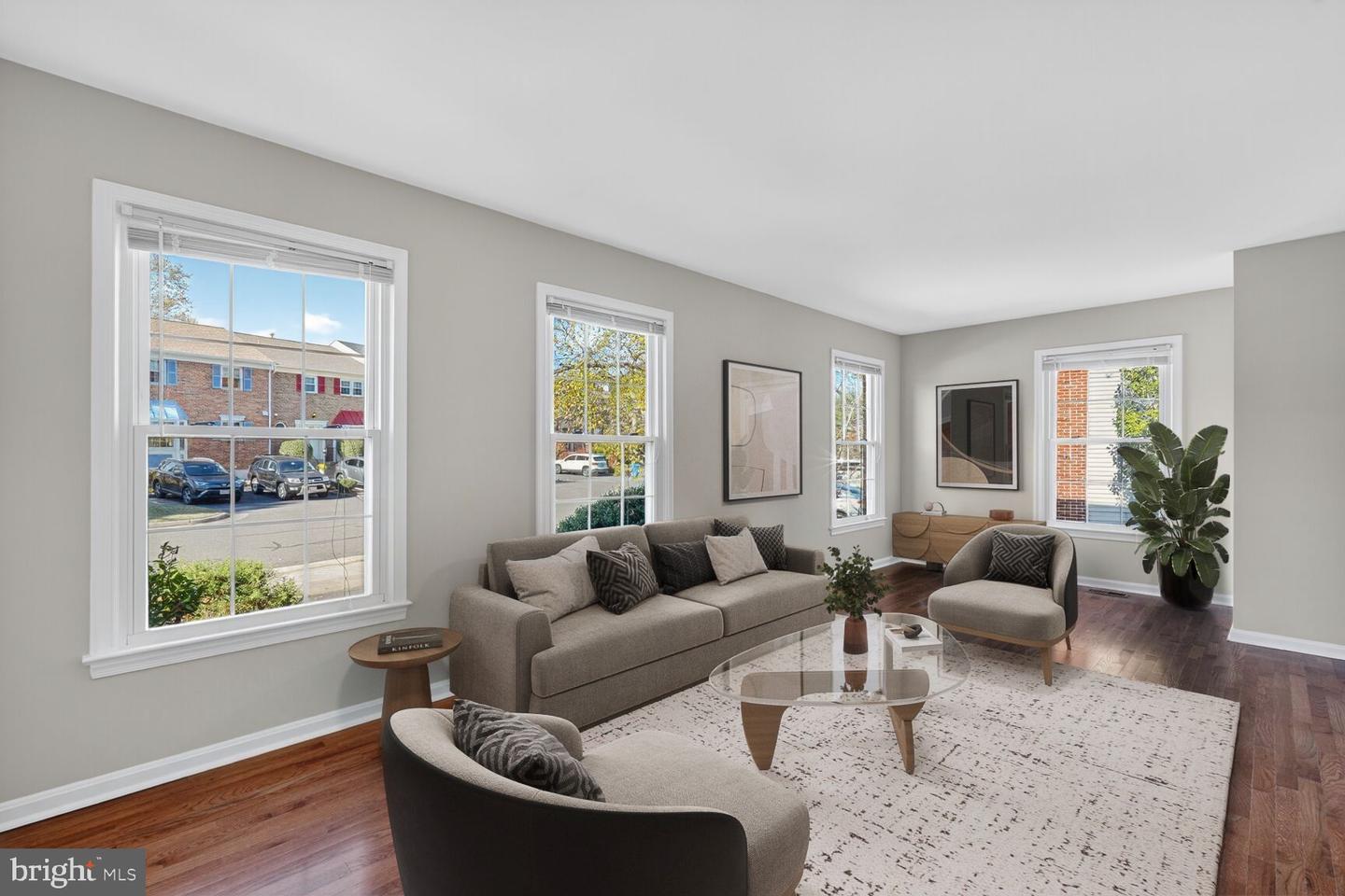 7137 LAKE COVE DR, ALEXANDRIA, Virginia 22315, 3 Bedrooms Bedrooms, ,3 BathroomsBathrooms,Residential,For sale,7137 LAKE COVE DR,VAFX2275514 MLS # VAFX2275514