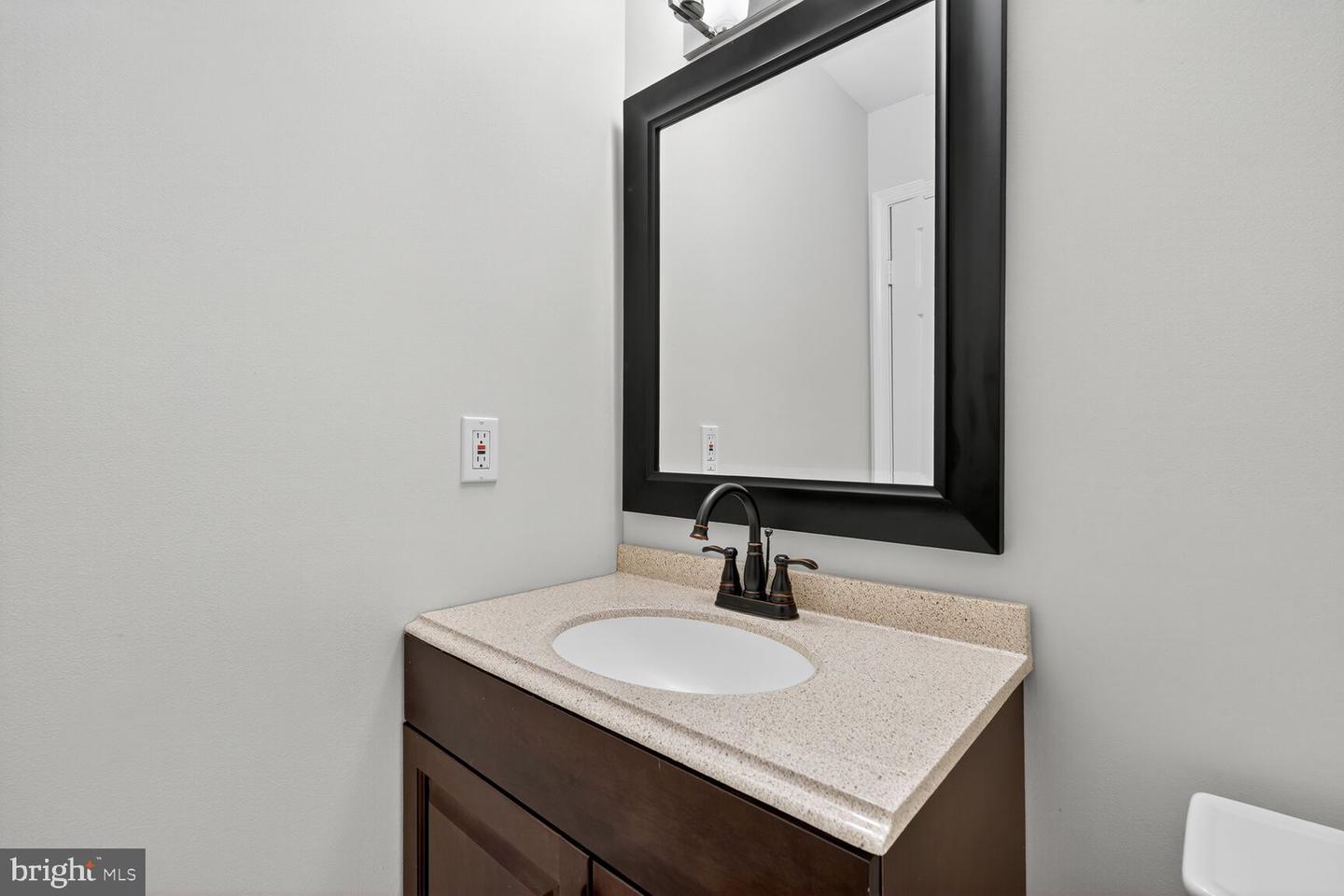 7137 LAKE COVE DR, ALEXANDRIA, Virginia 22315, 3 Bedrooms Bedrooms, ,3 BathroomsBathrooms,Residential,For sale,7137 LAKE COVE DR,VAFX2275514 MLS # VAFX2275514