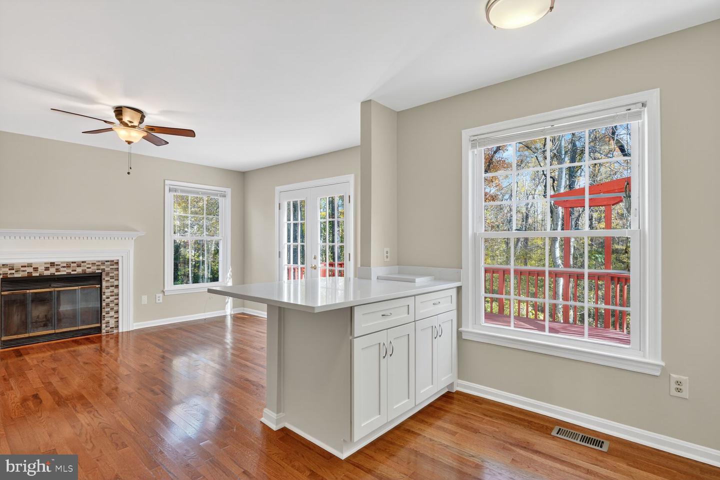 7137 LAKE COVE DR, ALEXANDRIA, Virginia 22315, 3 Bedrooms Bedrooms, ,3 BathroomsBathrooms,Residential,For sale,7137 LAKE COVE DR,VAFX2275514 MLS # VAFX2275514