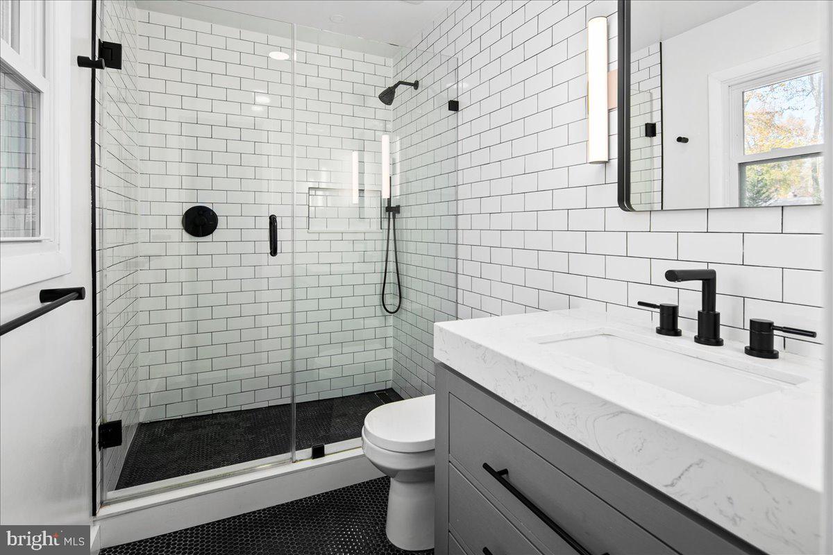 4504 NEPTUNE DR, ALEXANDRIA, Virginia 22309, 4 Bedrooms Bedrooms, ,3 BathroomsBathrooms,Residential,For sale,4504 NEPTUNE DR,VAFX2275896 MLS # VAFX2275896