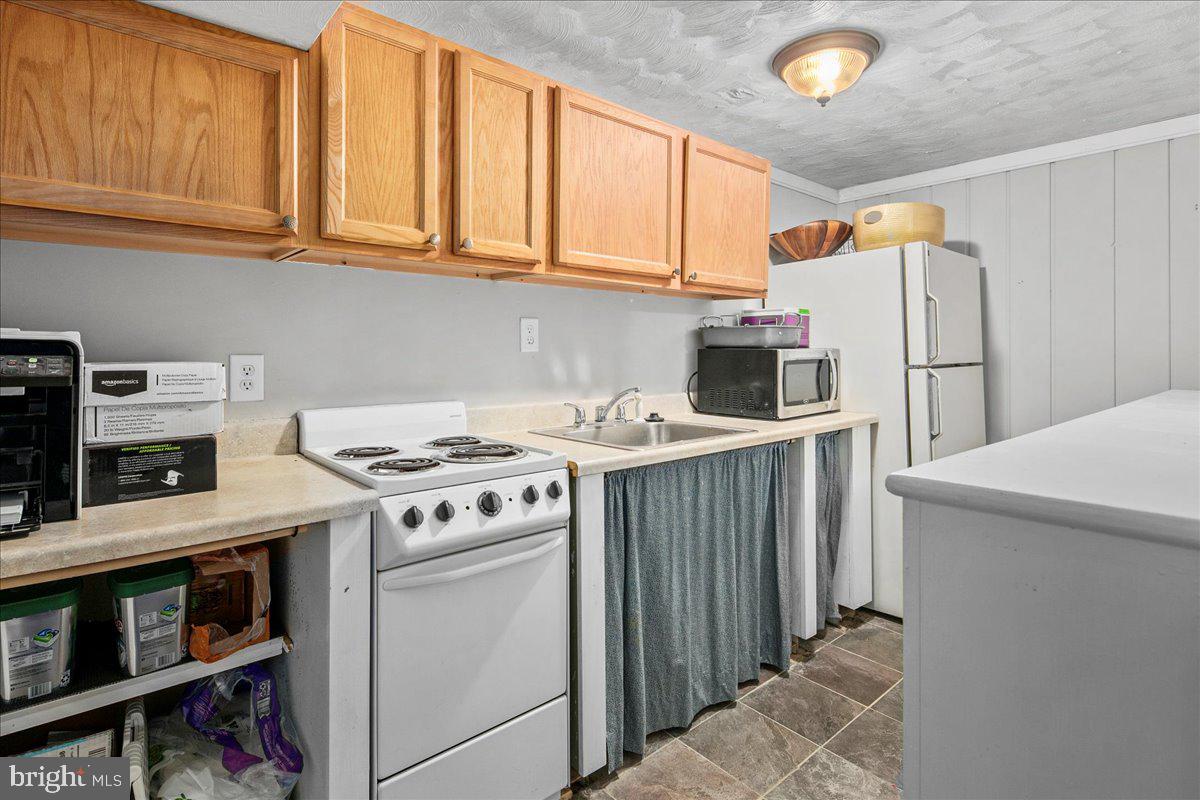 4504 NEPTUNE DR, ALEXANDRIA, Virginia 22309, 4 Bedrooms Bedrooms, ,3 BathroomsBathrooms,Residential,For sale,4504 NEPTUNE DR,VAFX2275896 MLS # VAFX2275896