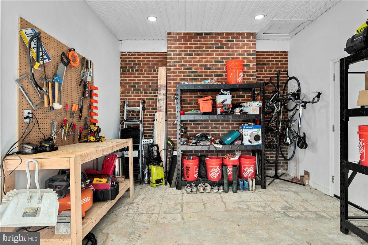 4504 NEPTUNE DR, ALEXANDRIA, Virginia 22309, 4 Bedrooms Bedrooms, ,3 BathroomsBathrooms,Residential,For sale,4504 NEPTUNE DR,VAFX2275896 MLS # VAFX2275896