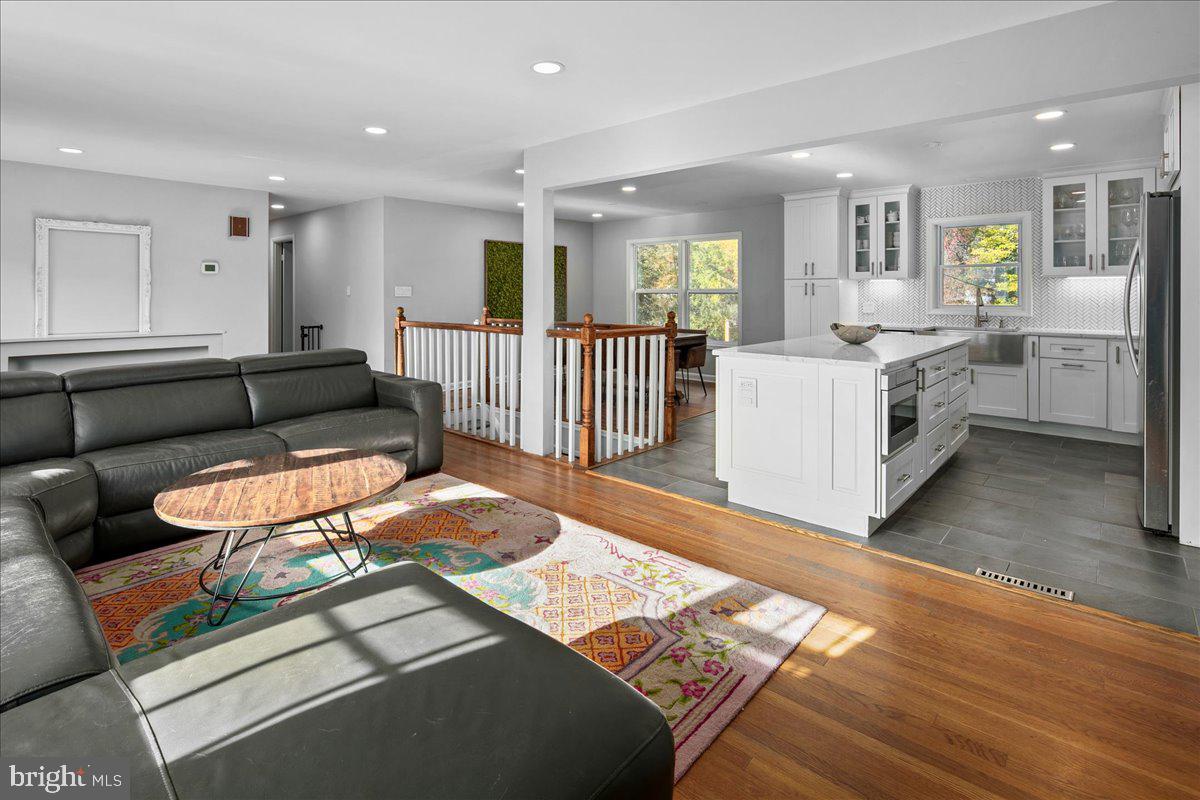 4504 NEPTUNE DR, ALEXANDRIA, Virginia 22309, 4 Bedrooms Bedrooms, ,3 BathroomsBathrooms,Residential,For sale,4504 NEPTUNE DR,VAFX2275896 MLS # VAFX2275896