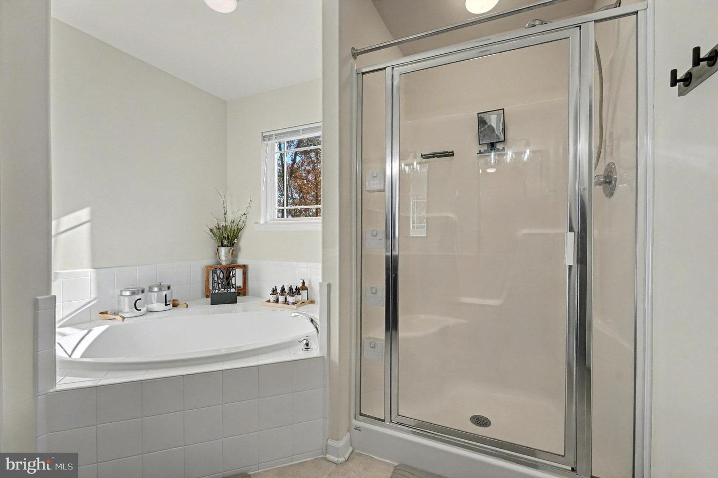 794 WHITE OAK RD, FREDERICKSBURG, Virginia 22405, 4 Bedrooms Bedrooms, ,3 BathroomsBathrooms,Residential,For sale,794 WHITE OAK RD,VAST2043754 MLS # VAST2043754