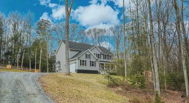 794 WHITE OAK RD, FREDERICKSBURG, Virginia 22405, 4 Bedrooms Bedrooms, ,3 BathroomsBathrooms,Residential,For sale,794 WHITE OAK RD,VAST2043754 MLS # VAST2043754