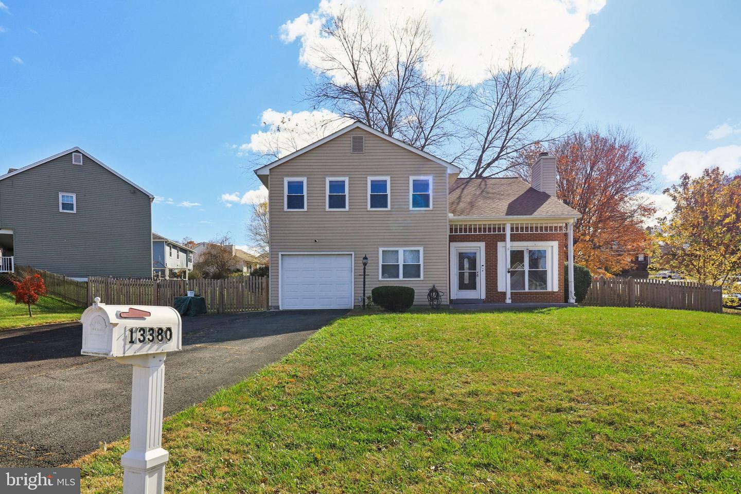 13380 PACKARD DR, WOODBRIDGE, Virginia 22193, 3 Bedrooms Bedrooms, ,2 BathroomsBathrooms,Residential,For sale,13380 PACKARD DR,VAPW2106648 MLS # VAPW2106648 13380 PACKARD DR, WOODBRIDGE, Virginia 22193, 3 Bedrooms Bedrooms, ,2 BathroomsBathrooms,Residential,For sale,13380 PACKARD DR,VAPW2106648 MLS # VAPW2106648