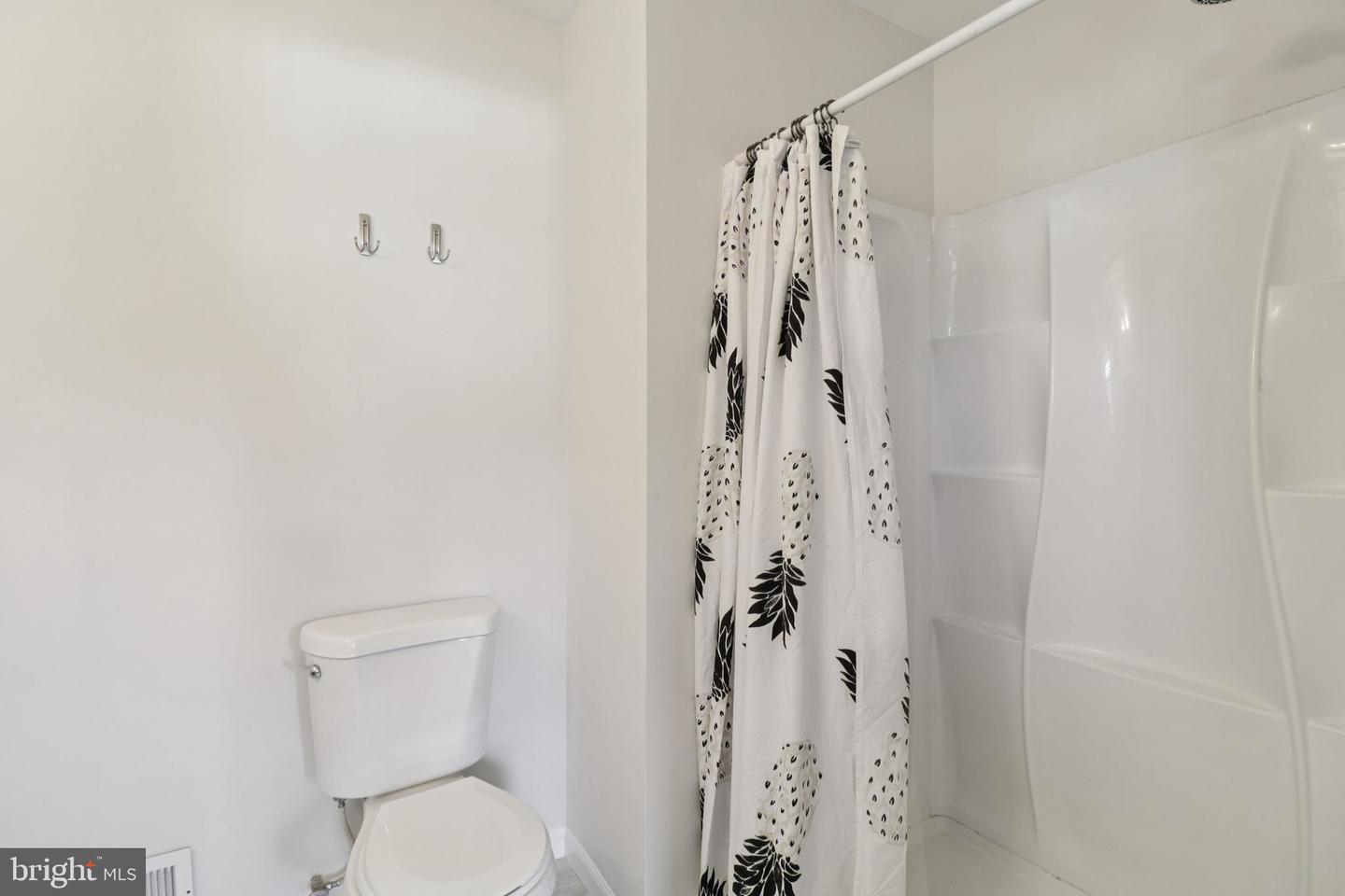 13380 PACKARD DR, WOODBRIDGE, Virginia 22193, 3 Bedrooms Bedrooms, ,2 BathroomsBathrooms,Residential,For sale,13380 PACKARD DR,VAPW2106648 MLS # VAPW2106648 13380 PACKARD DR, WOODBRIDGE, Virginia 22193, 3 Bedrooms Bedrooms, ,2 BathroomsBathrooms,Residential,For sale,13380 PACKARD DR,VAPW2106648 MLS # VAPW2106648