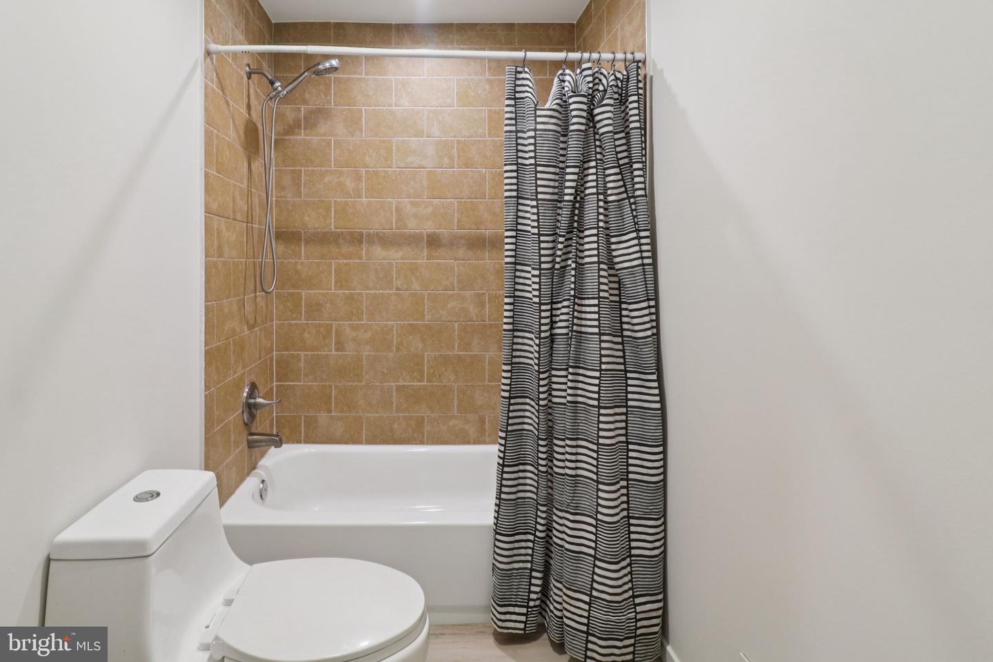 13380 PACKARD DR, WOODBRIDGE, Virginia 22193, 3 Bedrooms Bedrooms, ,2 BathroomsBathrooms,Residential,For sale,13380 PACKARD DR,VAPW2106648 MLS # VAPW2106648 13380 PACKARD DR, WOODBRIDGE, Virginia 22193, 3 Bedrooms Bedrooms, ,2 BathroomsBathrooms,Residential,For sale,13380 PACKARD DR,VAPW2106648 MLS # VAPW2106648