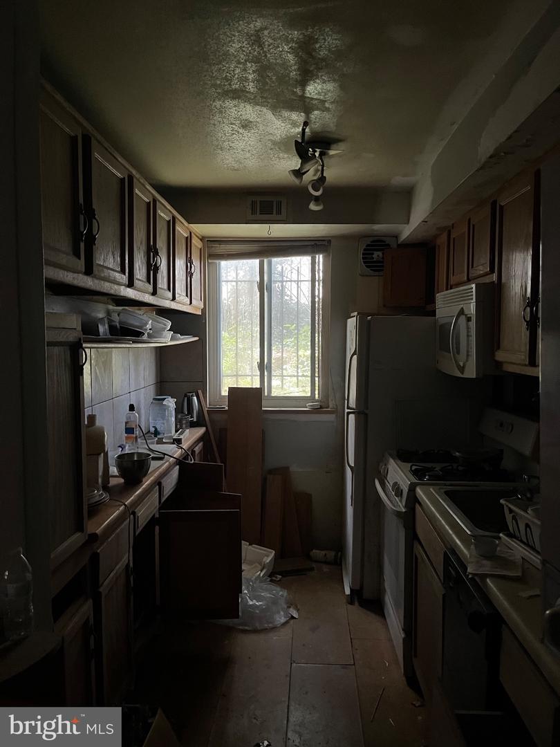 2636 WADE RD SE #2, WASHINGTON, District Of Columbia 20020, 2 Bedrooms Bedrooms, 3 Rooms Rooms,1 BathroomBathrooms,Residential,For sale,2636 WADE RD SE #2,DCDC2229028 MLS # DCDC2229028