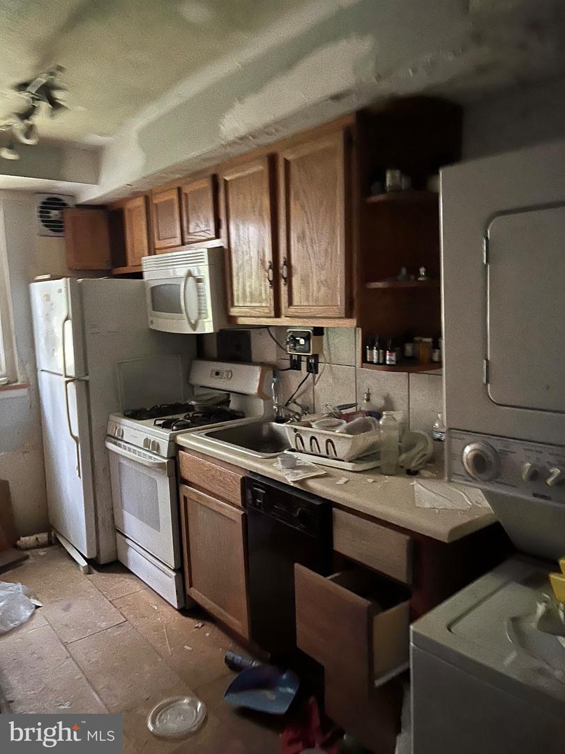 2636 WADE RD SE #2, WASHINGTON, District Of Columbia 20020, 2 Bedrooms Bedrooms, 3 Rooms Rooms,1 BathroomBathrooms,Residential,For sale,2636 WADE RD SE #2,DCDC2229028 MLS # DCDC2229028