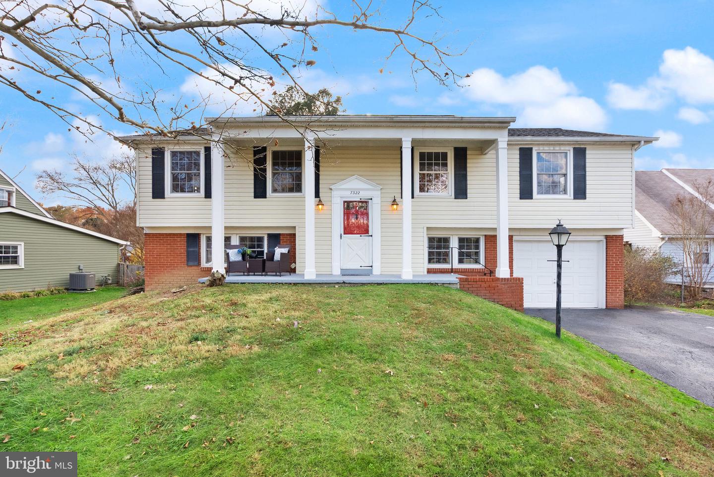 7322 WICKFORD DR, ALEXANDRIA, Virginia 22315, 4 Bedrooms Bedrooms, ,3 BathroomsBathrooms,Residential,For sale,7322 WICKFORD DR,VAFX2276522 MLS # VAFX2276522