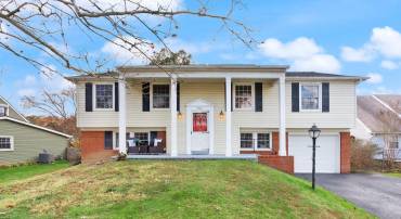 7322 WICKFORD DR, ALEXANDRIA, Virginia 22315, 4 Bedrooms Bedrooms, ,3 BathroomsBathrooms,Residential,For sale,7322 WICKFORD DR,VAFX2276522 MLS # VAFX2276522