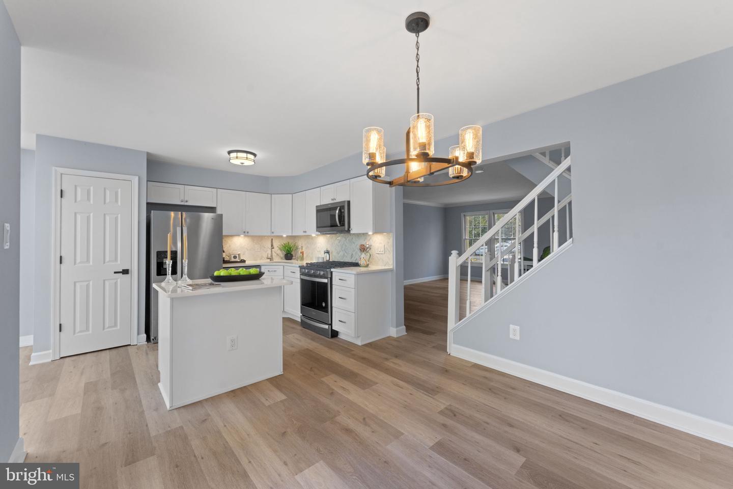 14608 BATTERY RIDGE LN, CENTREVILLE, Virginia 20120, 3 Bedrooms Bedrooms, 12 Rooms Rooms,3 BathroomsBathrooms,Residential,For sale,14608 BATTERY RIDGE LN,VAFX2276738 MLS # VAFX2276738