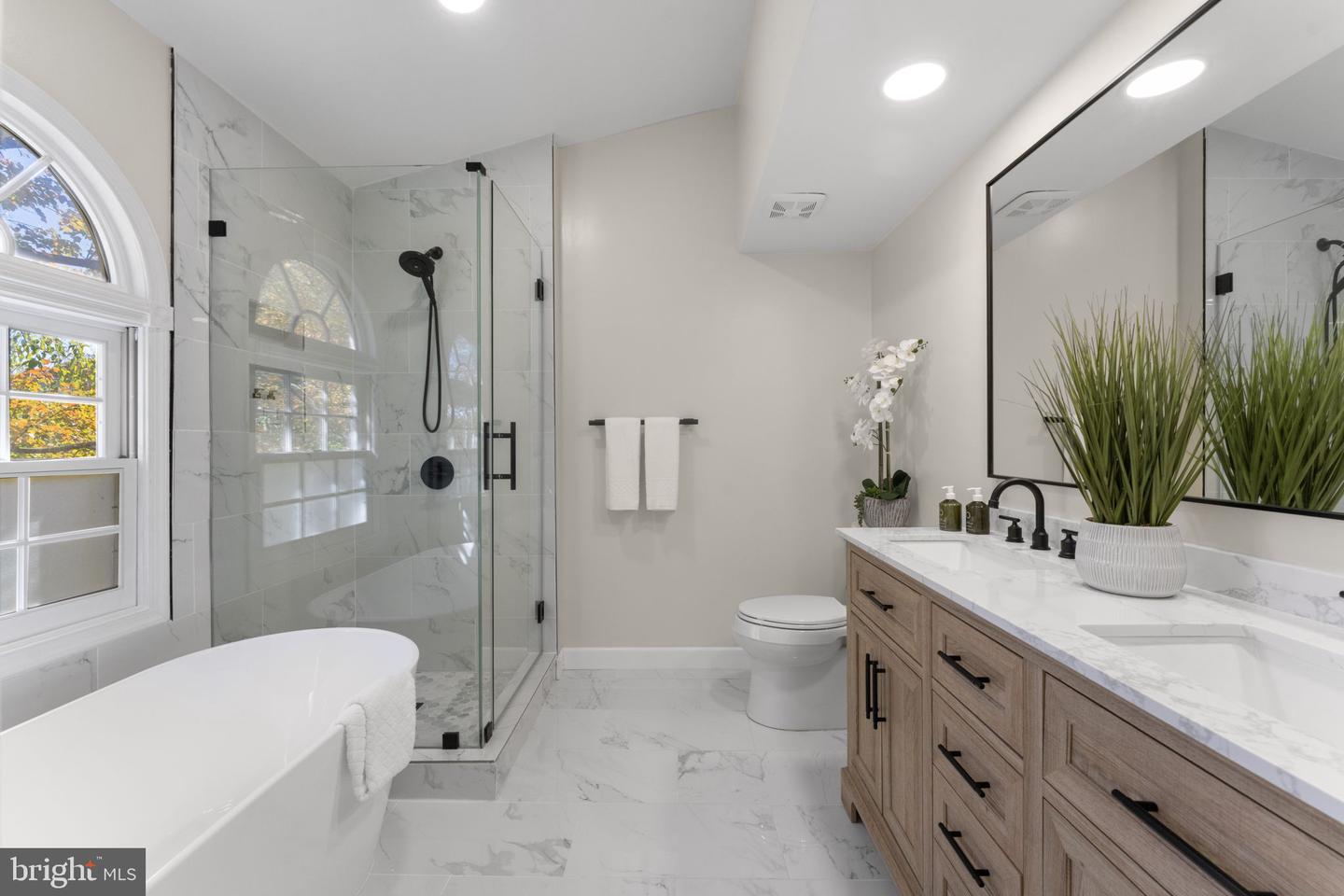 14608 BATTERY RIDGE LN, CENTREVILLE, Virginia 20120, 3 Bedrooms Bedrooms, 12 Rooms Rooms,3 BathroomsBathrooms,Residential,For sale,14608 BATTERY RIDGE LN,VAFX2276738 MLS # VAFX2276738