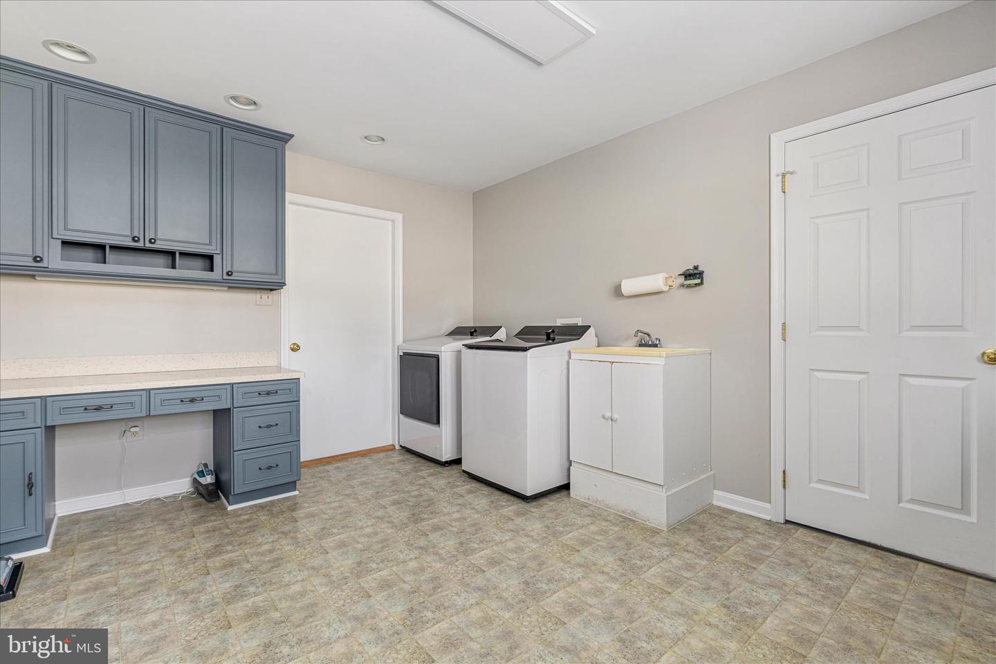 39704 RICKARD RD, LOVETTSVILLE, Virginia 20180, 4 Bedrooms Bedrooms, 8 Rooms Rooms,3 BathroomsBathrooms,Residential,For sale,39704 RICKARD RD,VALO2110010 MLS # VALO2110010 39704 RICKARD RD, LOVETTSVILLE, Virginia 20180, 4 Bedrooms Bedrooms, 8 Rooms Rooms,3 BathroomsBathrooms,Residential,For sale,39704 RICKARD RD,VALO2110010 MLS # VALO2110010