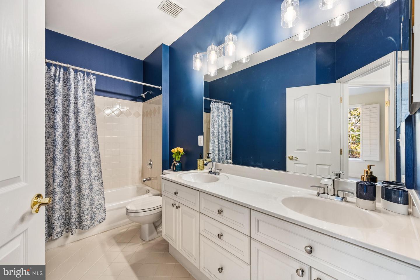 1919 LOGAN MANOR DR, RESTON, Virginia 20190, 4 Bedrooms Bedrooms, 14 Rooms Rooms,3 BathroomsBathrooms,Residential,For sale,1919 LOGAN MANOR DR,VAFX2276898 MLS # VAFX2276898 1919 LOGAN MANOR DR, RESTON, Virginia 20190, 4 Bedrooms Bedrooms, 14 Rooms Rooms,3 BathroomsBathrooms,Residential,For sale,1919 LOGAN MANOR DR,VAFX2276898 MLS # VAFX2276898