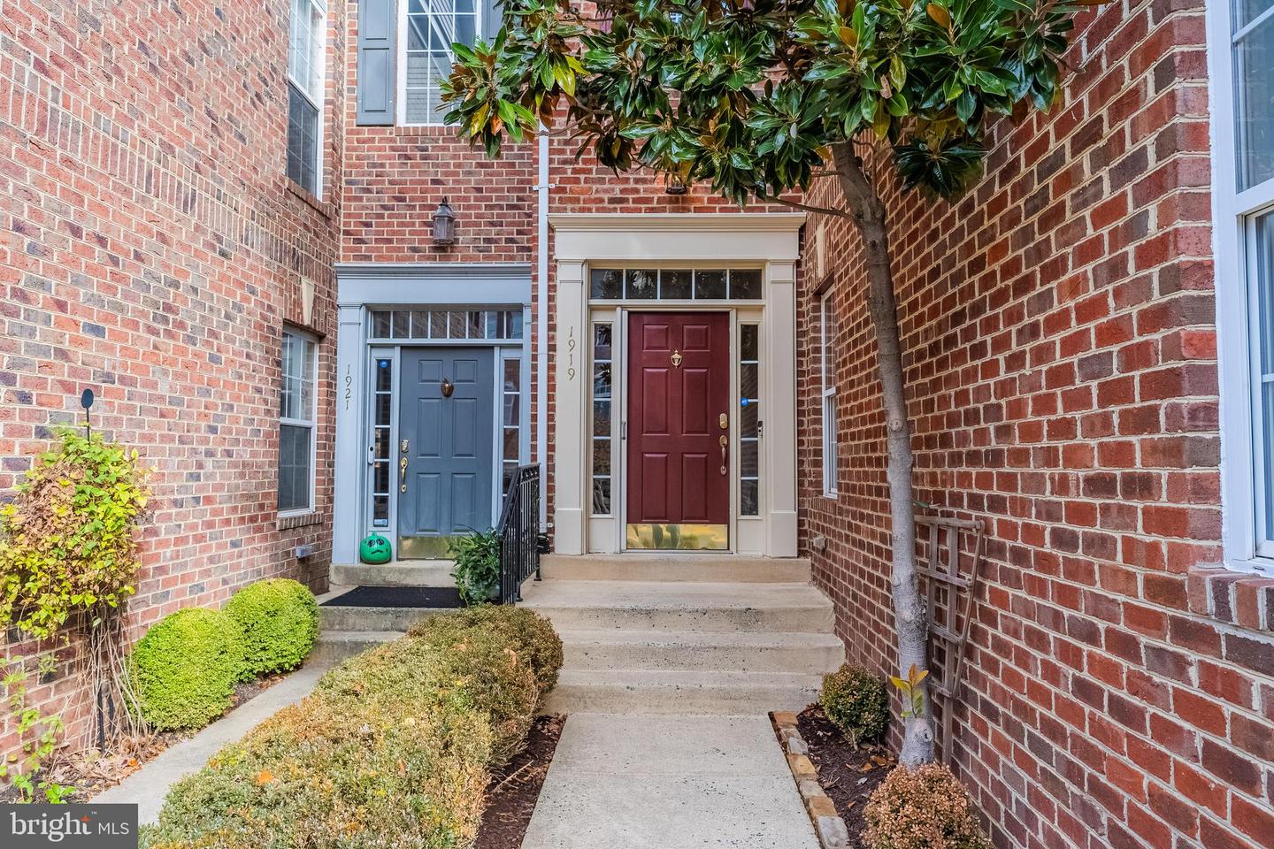 1919 LOGAN MANOR DR, RESTON, Virginia 20190, 4 Bedrooms Bedrooms, 14 Rooms Rooms,3 BathroomsBathrooms,Residential,For sale,1919 LOGAN MANOR DR,VAFX2276898 MLS # VAFX2276898 1919 LOGAN MANOR DR, RESTON, Virginia 20190, 4 Bedrooms Bedrooms, 14 Rooms Rooms,3 BathroomsBathrooms,Residential,For sale,1919 LOGAN MANOR DR,VAFX2276898 MLS # VAFX2276898