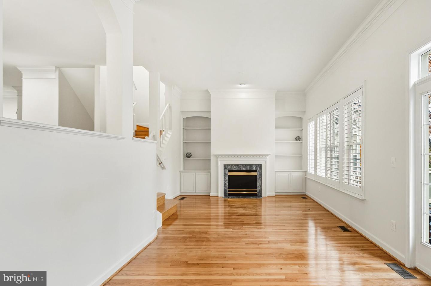 1919 LOGAN MANOR DR, RESTON, Virginia 20190, 4 Bedrooms Bedrooms, 14 Rooms Rooms,3 BathroomsBathrooms,Residential,For sale,1919 LOGAN MANOR DR,VAFX2276898 MLS # VAFX2276898 1919 LOGAN MANOR DR, RESTON, Virginia 20190, 4 Bedrooms Bedrooms, 14 Rooms Rooms,3 BathroomsBathrooms,Residential,For sale,1919 LOGAN MANOR DR,VAFX2276898 MLS # VAFX2276898