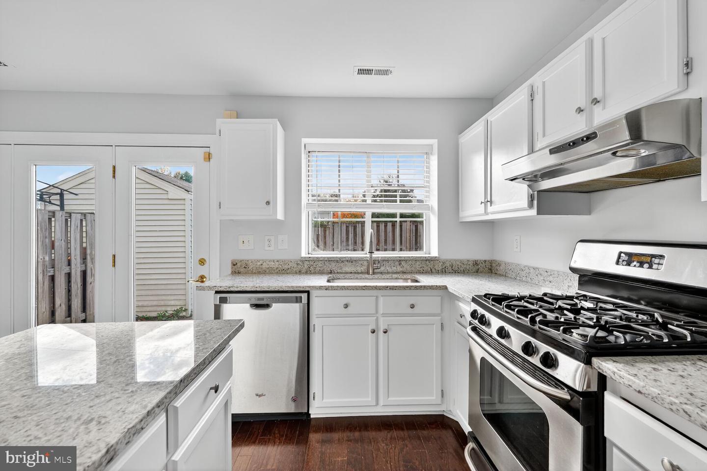 6539 OLD CARRIAGE LN, ALEXANDRIA, Virginia 22315, 2 Bedrooms Bedrooms, ,2 BathroomsBathrooms,Residential,For sale,6539 OLD CARRIAGE LN,VAFX2277110 MLS # VAFX2277110