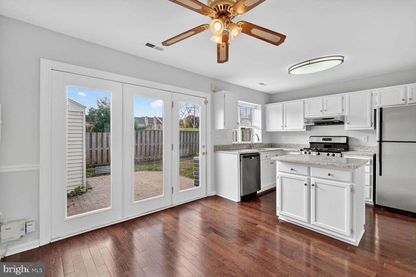 6539 OLD CARRIAGE LN, ALEXANDRIA, Virginia 22315, 2 Bedrooms Bedrooms, ,2 BathroomsBathrooms,Residential,For sale,6539 OLD CARRIAGE LN,VAFX2277110 MLS # VAFX2277110