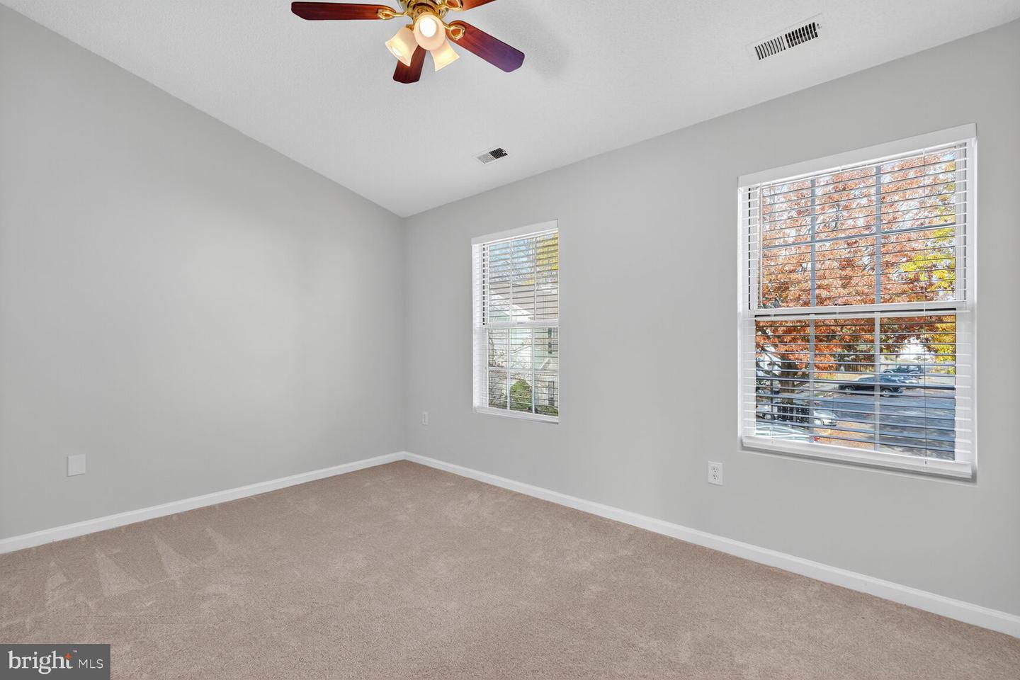 6539 OLD CARRIAGE LN, ALEXANDRIA, Virginia 22315, 2 Bedrooms Bedrooms, ,2 BathroomsBathrooms,Residential,For sale,6539 OLD CARRIAGE LN,VAFX2277110 MLS # VAFX2277110