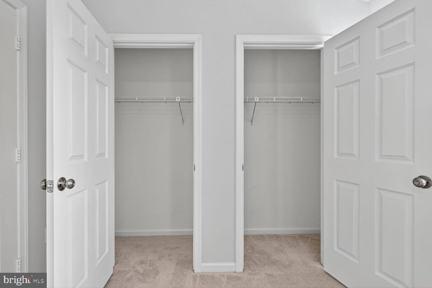 6539 OLD CARRIAGE LN, ALEXANDRIA, Virginia 22315, 2 Bedrooms Bedrooms, ,2 BathroomsBathrooms,Residential,For sale,6539 OLD CARRIAGE LN,VAFX2277110 MLS # VAFX2277110