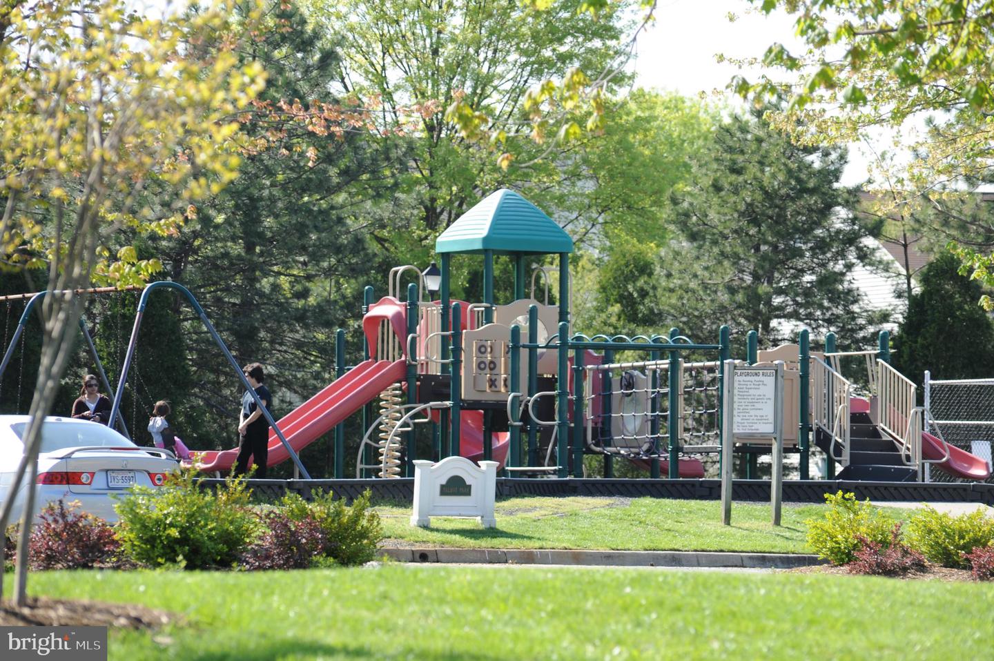 6539 OLD CARRIAGE LN, ALEXANDRIA, Virginia 22315, 2 Bedrooms Bedrooms, ,2 BathroomsBathrooms,Residential,For sale,6539 OLD CARRIAGE LN,VAFX2277110 MLS # VAFX2277110