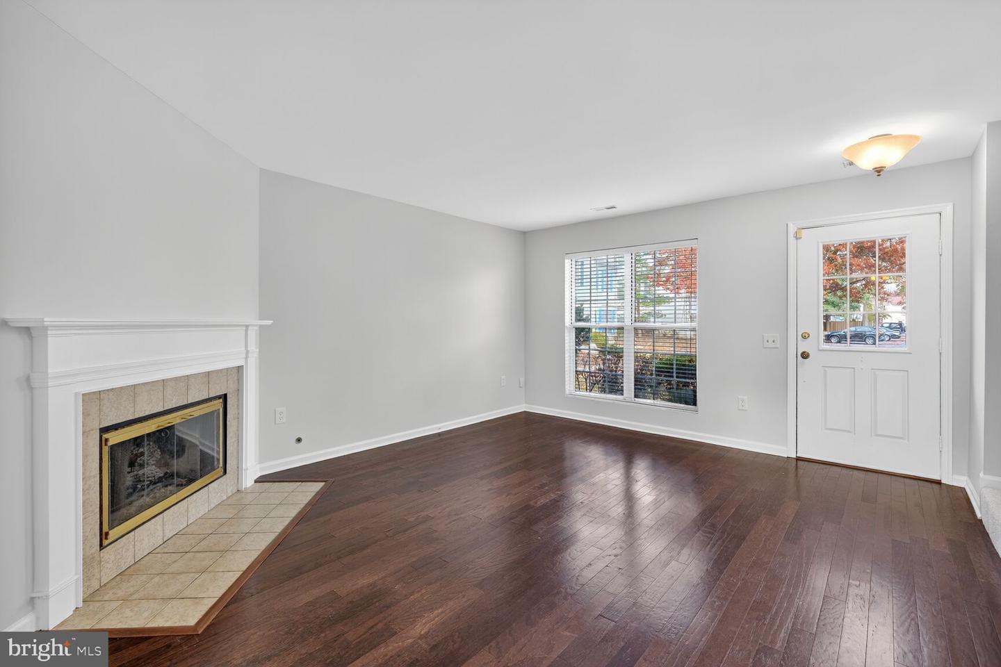 6539 OLD CARRIAGE LN, ALEXANDRIA, Virginia 22315, 2 Bedrooms Bedrooms, ,2 BathroomsBathrooms,Residential,For sale,6539 OLD CARRIAGE LN,VAFX2277110 MLS # VAFX2277110