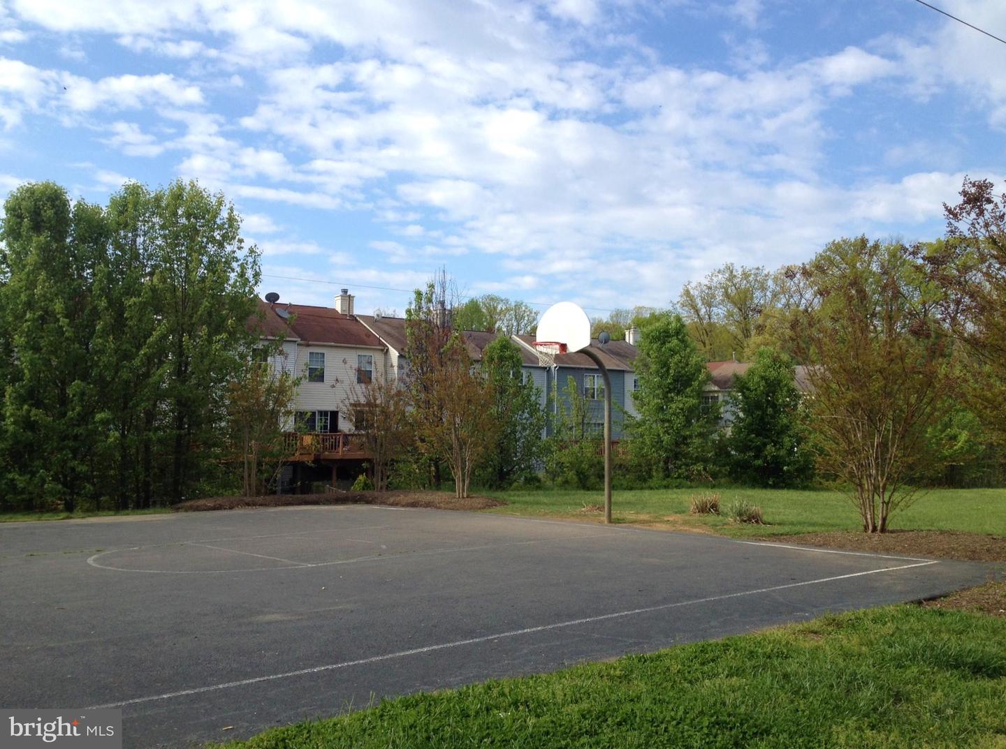 6539 OLD CARRIAGE LN, ALEXANDRIA, Virginia 22315, 2 Bedrooms Bedrooms, ,2 BathroomsBathrooms,Residential,For sale,6539 OLD CARRIAGE LN,VAFX2277110 MLS # VAFX2277110