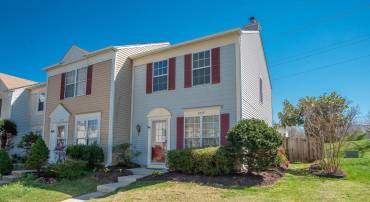 6539 OLD CARRIAGE LN, ALEXANDRIA, Virginia 22315, 2 Bedrooms Bedrooms, ,2 BathroomsBathrooms,Residential,For sale,6539 OLD CARRIAGE LN,VAFX2277110 MLS # VAFX2277110