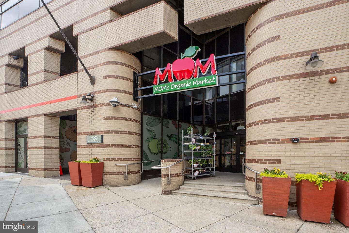 2939 VAN NESS ST NW #640, WASHINGTON, District Of Columbia 20008, 1 Bedroom Bedrooms, ,1 BathroomBathrooms,Residential,For sale,2939 VAN NESS ST NW #640,DCDC2230556 MLS # DCDC2230556