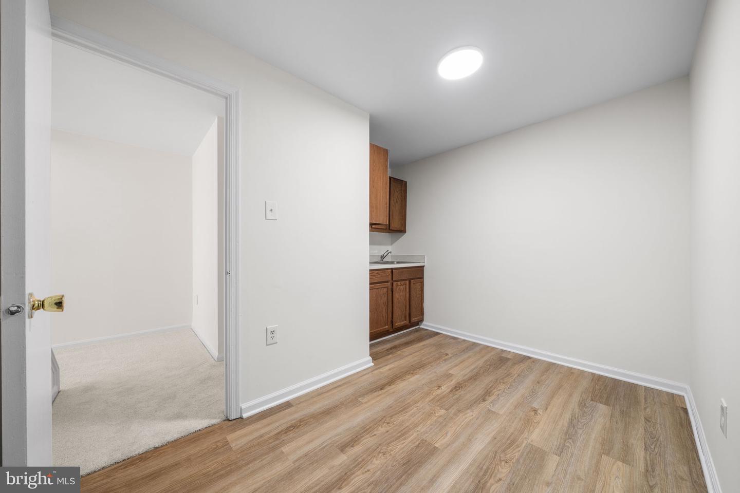 5658 SUTHERLAND CT, BURKE, Virginia 22015, 3 Bedrooms Bedrooms, ,3 BathroomsBathrooms,Residential,For sale,5658 SUTHERLAND CT,VAFX2278194 MLS # VAFX2278194