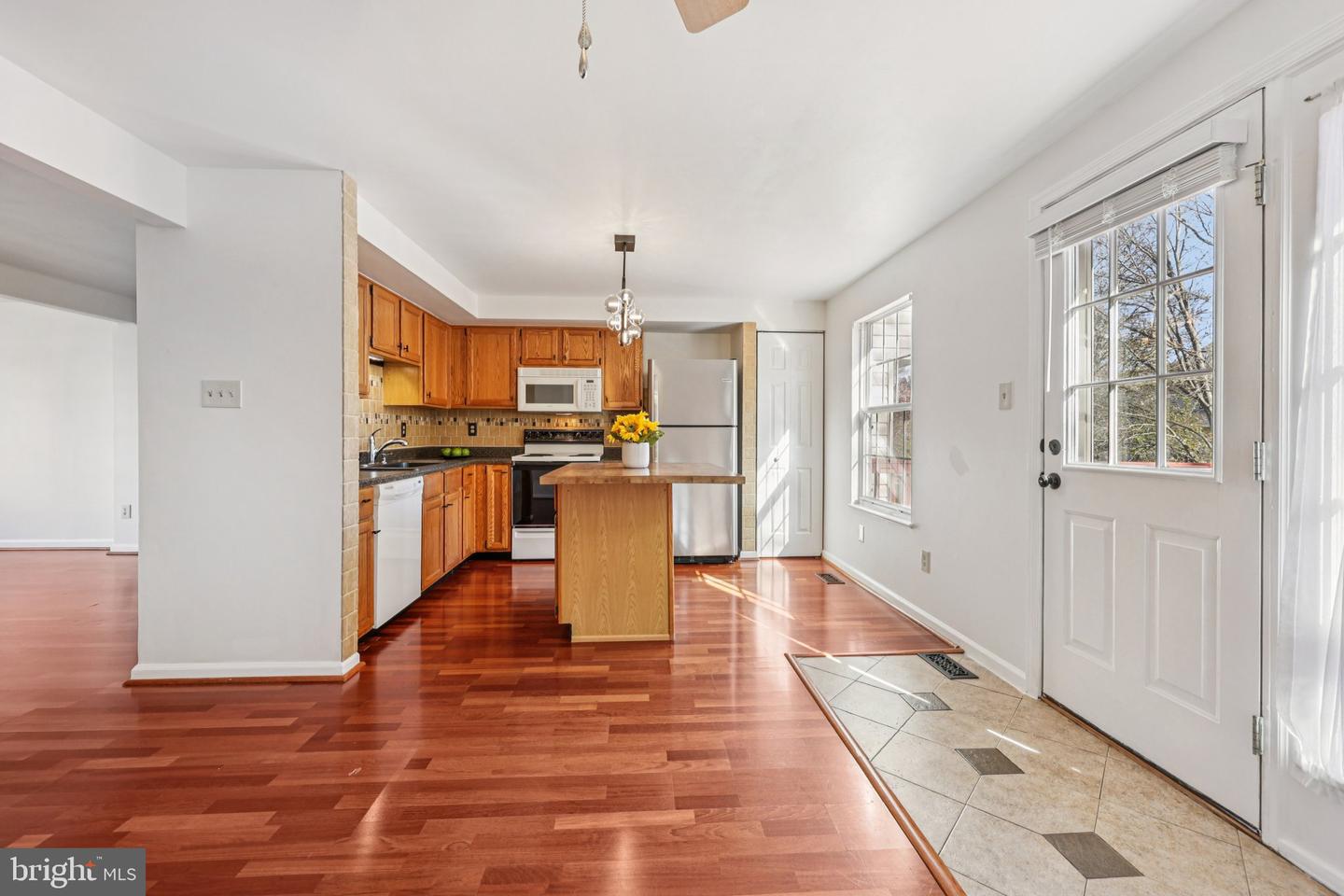 43494 POSTRAIL SQ, ASHBURN, Virginia 20147, 3 Bedrooms Bedrooms, ,3 BathroomsBathrooms,Residential,For sale,43494 POSTRAIL SQ,VALO2110774 MLS # VALO2110774