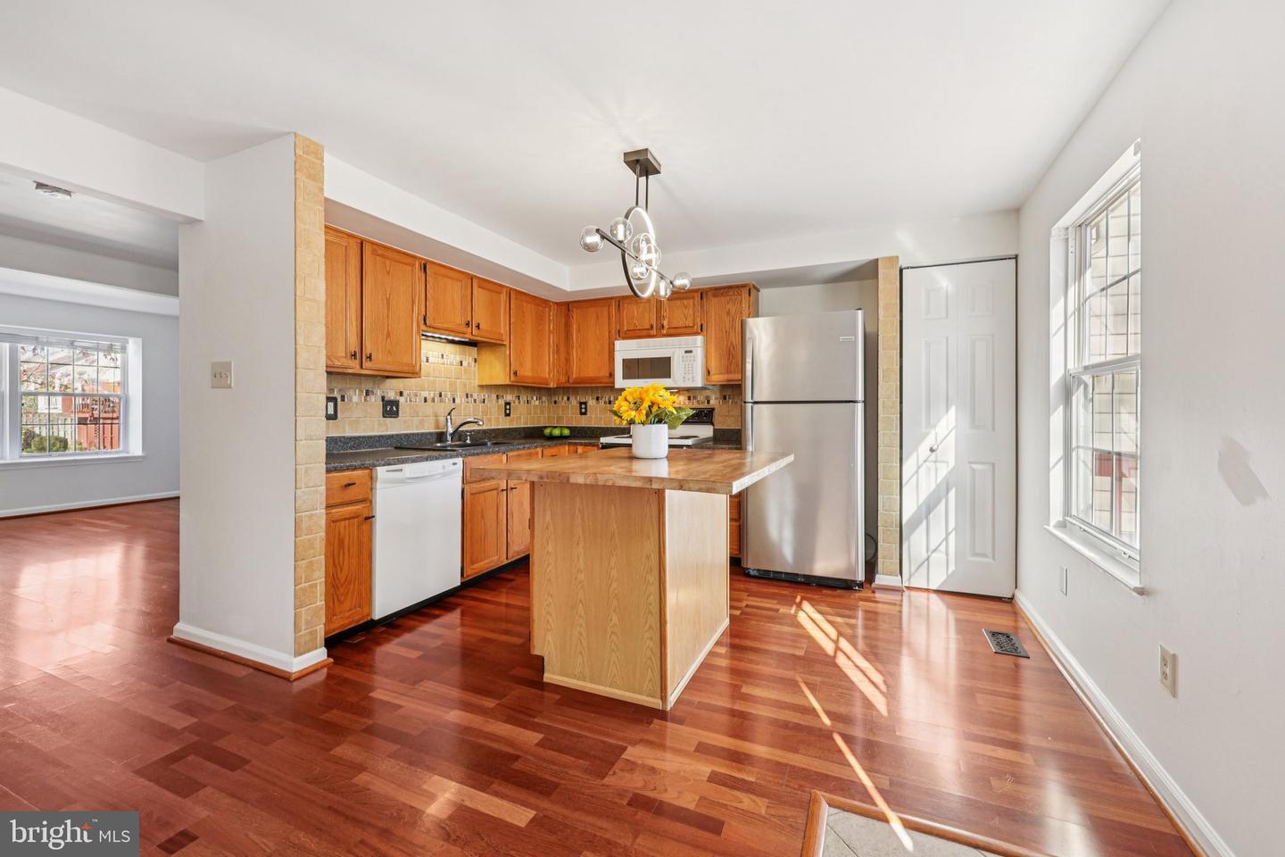 43494 POSTRAIL SQ, ASHBURN, Virginia 20147, 3 Bedrooms Bedrooms, ,3 BathroomsBathrooms,Residential,For sale,43494 POSTRAIL SQ,VALO2110774 MLS # VALO2110774