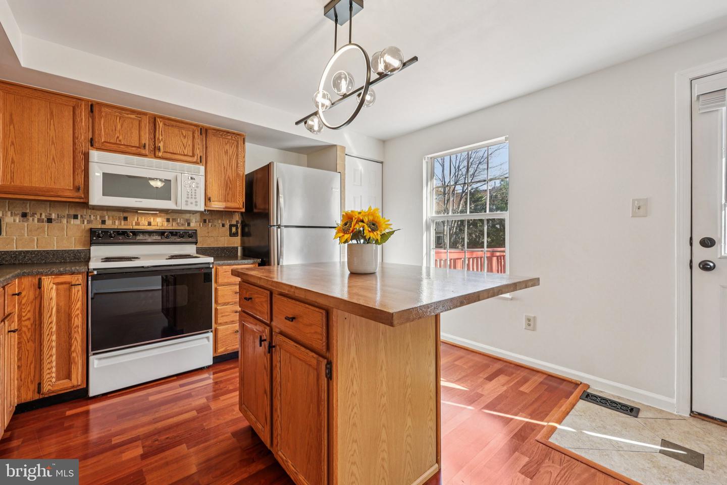 43494 POSTRAIL SQ, ASHBURN, Virginia 20147, 3 Bedrooms Bedrooms, ,3 BathroomsBathrooms,Residential,For sale,43494 POSTRAIL SQ,VALO2110774 MLS # VALO2110774