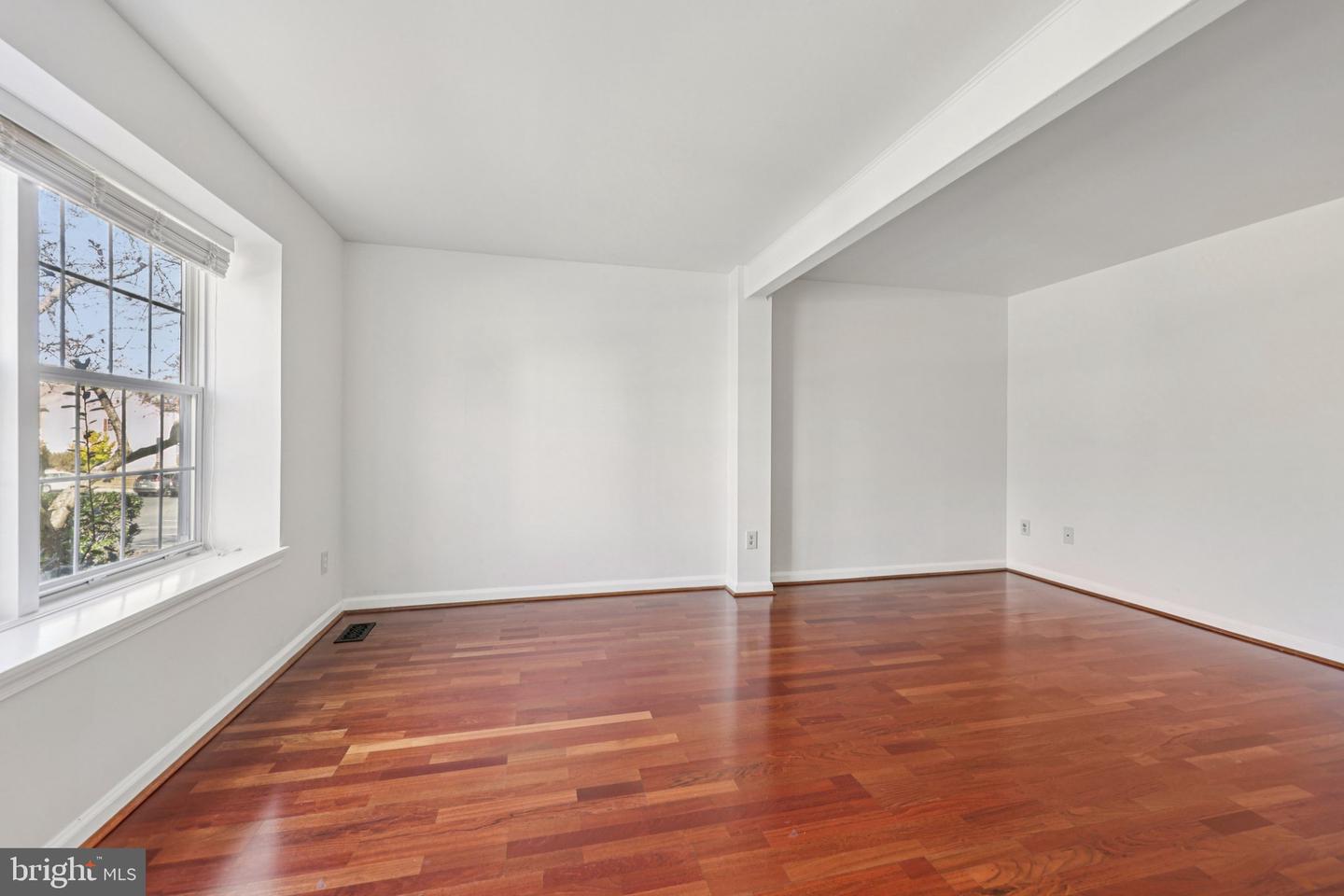 43494 POSTRAIL SQ, ASHBURN, Virginia 20147, 3 Bedrooms Bedrooms, ,3 BathroomsBathrooms,Residential,For sale,43494 POSTRAIL SQ,VALO2110774 MLS # VALO2110774