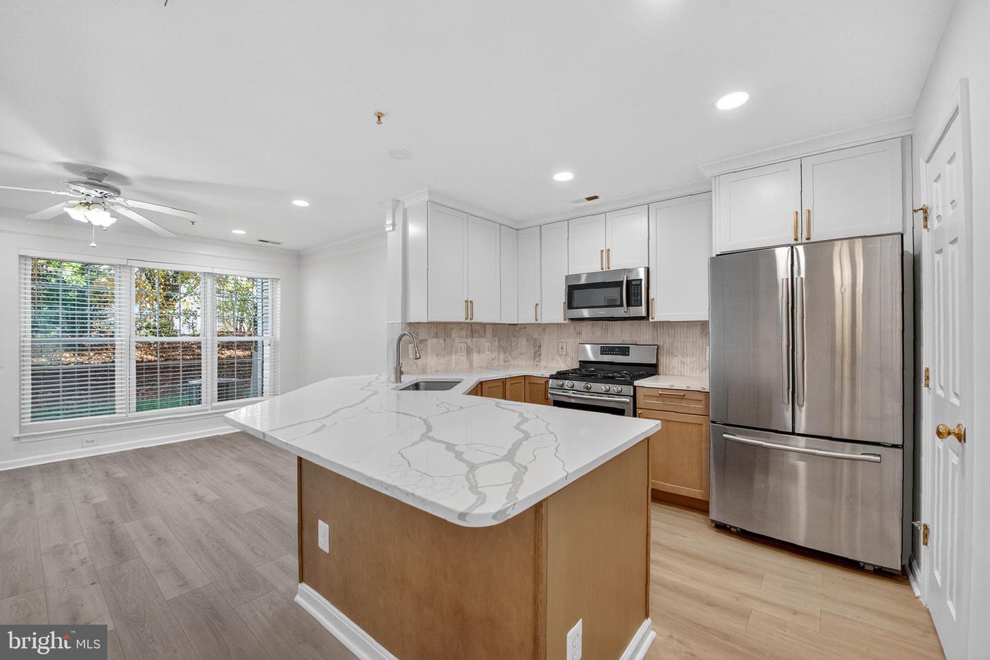 46932 COURTYARD SQ, STERLING, Virginia 20164, 2 Bedrooms Bedrooms, 9 Rooms Rooms,2 BathroomsBathrooms,Residential,For sale,46932 COURTYARD SQ,VALO2111088 MLS # VALO2111088