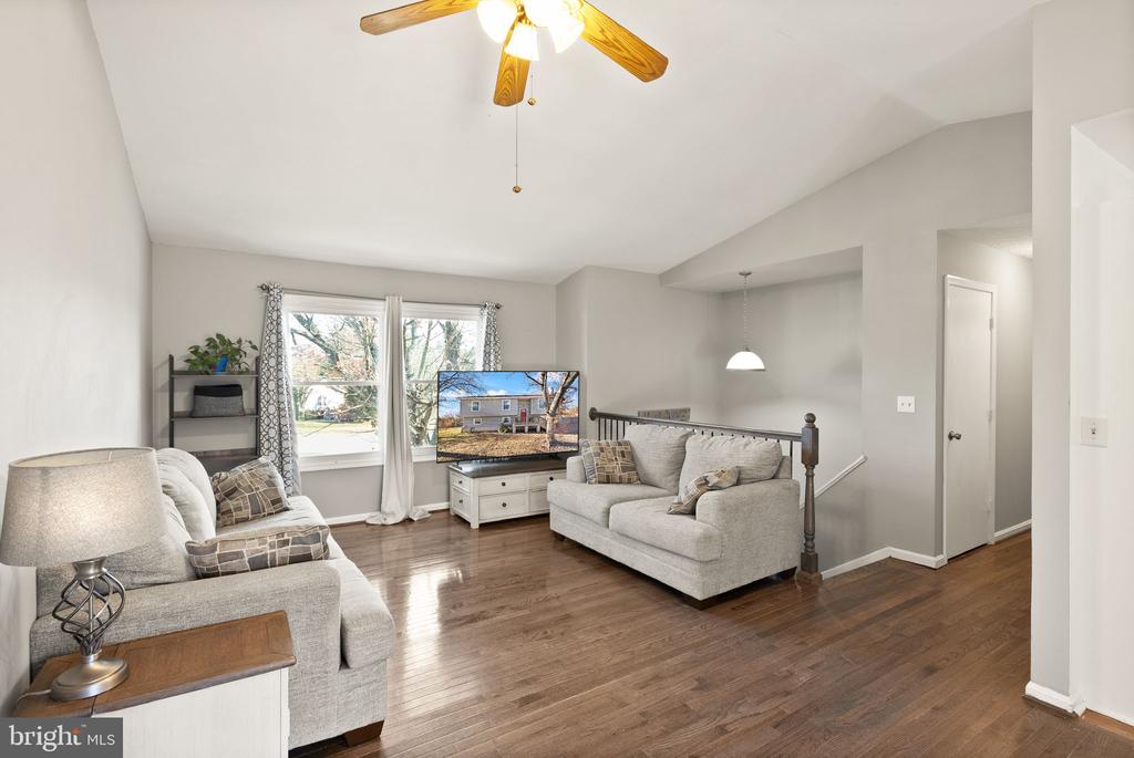 6628 BELFRYS CT W, BEALETON, Virginia, 5 Bedrooms Bedrooms, ,3 BathroomsBathrooms,Residential,6628 BELFRYS CT W,VAFQ2019622 MLS # VAFQ2019622 6628 BELFRYS CT W, BEALETON, Virginia, 5 Bedrooms Bedrooms, ,3 BathroomsBathrooms,Residential,6628 BELFRYS CT W,VAFQ2019622 MLS # VAFQ2019622