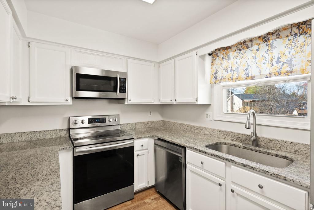 6628 BELFRYS CT W, BEALETON, Virginia, 5 Bedrooms Bedrooms, ,3 BathroomsBathrooms,Residential,6628 BELFRYS CT W,VAFQ2019622 MLS # VAFQ2019622 6628 BELFRYS CT W, BEALETON, Virginia, 5 Bedrooms Bedrooms, ,3 BathroomsBathrooms,Residential,6628 BELFRYS CT W,VAFQ2019622 MLS # VAFQ2019622