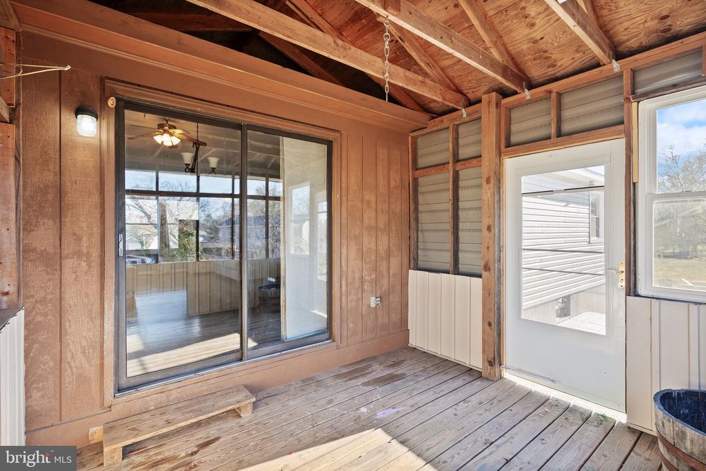 6628 BELFRYS CT W, BEALETON, Virginia, 5 Bedrooms Bedrooms, ,3 BathroomsBathrooms,Residential,6628 BELFRYS CT W,VAFQ2019622 MLS # VAFQ2019622 6628 BELFRYS CT W, BEALETON, Virginia, 5 Bedrooms Bedrooms, ,3 BathroomsBathrooms,Residential,6628 BELFRYS CT W,VAFQ2019622 MLS # VAFQ2019622