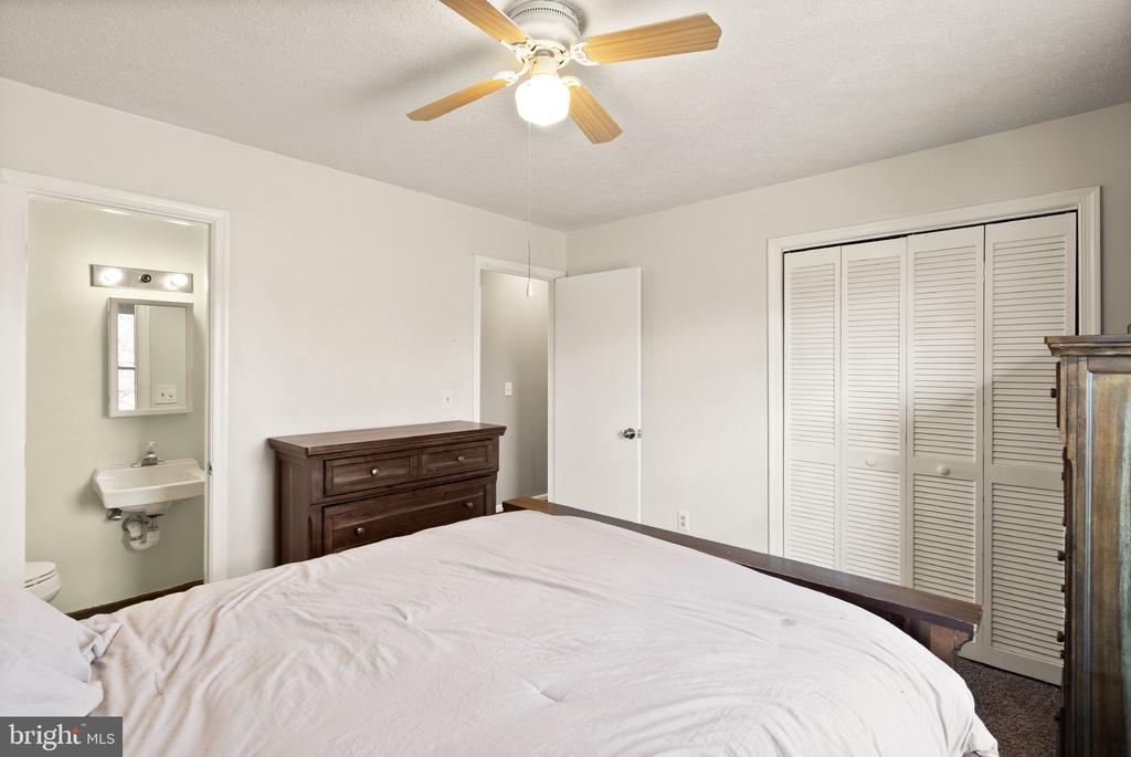 6628 BELFRYS CT W, BEALETON, Virginia, 5 Bedrooms Bedrooms, ,3 BathroomsBathrooms,Residential,6628 BELFRYS CT W,VAFQ2019622 MLS # VAFQ2019622 6628 BELFRYS CT W, BEALETON, Virginia, 5 Bedrooms Bedrooms, ,3 BathroomsBathrooms,Residential,6628 BELFRYS CT W,VAFQ2019622 MLS # VAFQ2019622