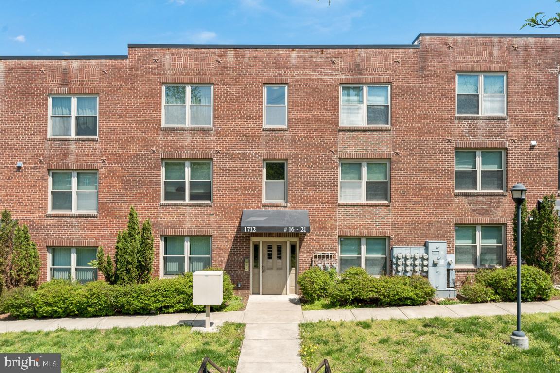 1712 W ST SE #18, WASHINGTON, District Of Columbia 20020, 2 Bedrooms Bedrooms, ,2 BathroomsBathrooms,Residential,For sale,1712 W ST SE #18,DCDC2193548 MLS # DCDC2193548 1712 W ST SE #18, WASHINGTON, District Of Columbia 20020, 2 Bedrooms Bedrooms, ,2 BathroomsBathrooms,Residential,For sale,1712 W ST SE #18,DCDC2193548 MLS # DCDC2193548