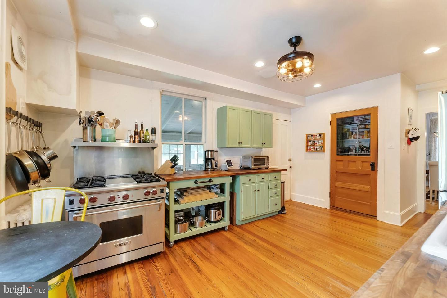 10 NEW CUT RD, ROUND HILL, Virginia 20141, 3 Bedrooms Bedrooms, ,2 BathroomsBathrooms,Residential,For sale,10 NEW CUT RD,VALO2099556 MLS # VALO2099556