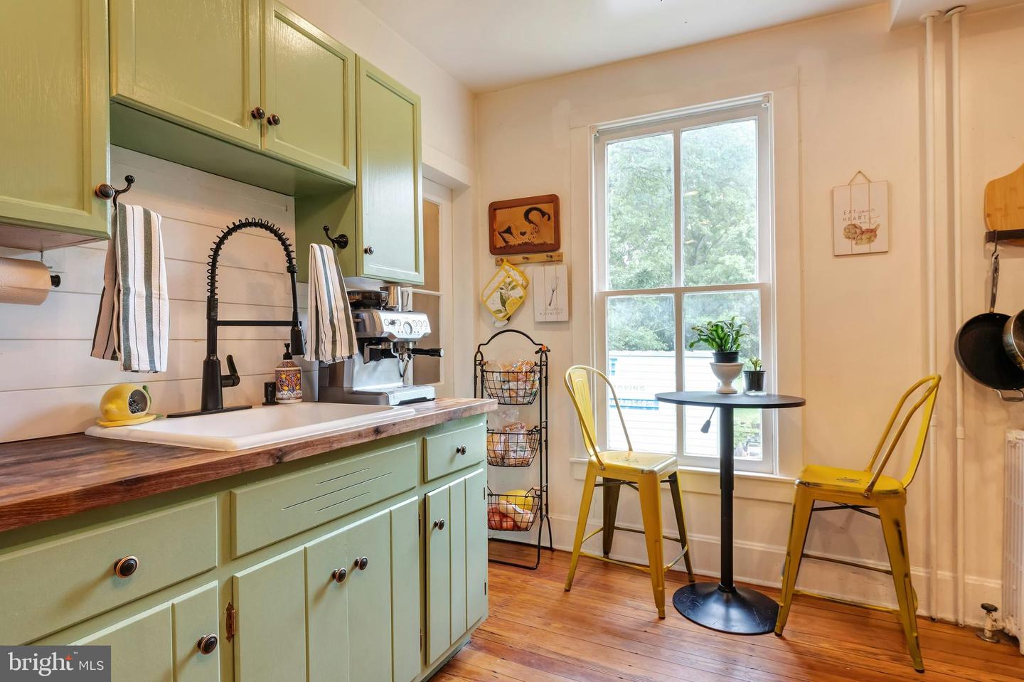 10 NEW CUT RD, ROUND HILL, Virginia 20141, 3 Bedrooms Bedrooms, ,2 BathroomsBathrooms,Residential,For sale,10 NEW CUT RD,VALO2099556 MLS # VALO2099556