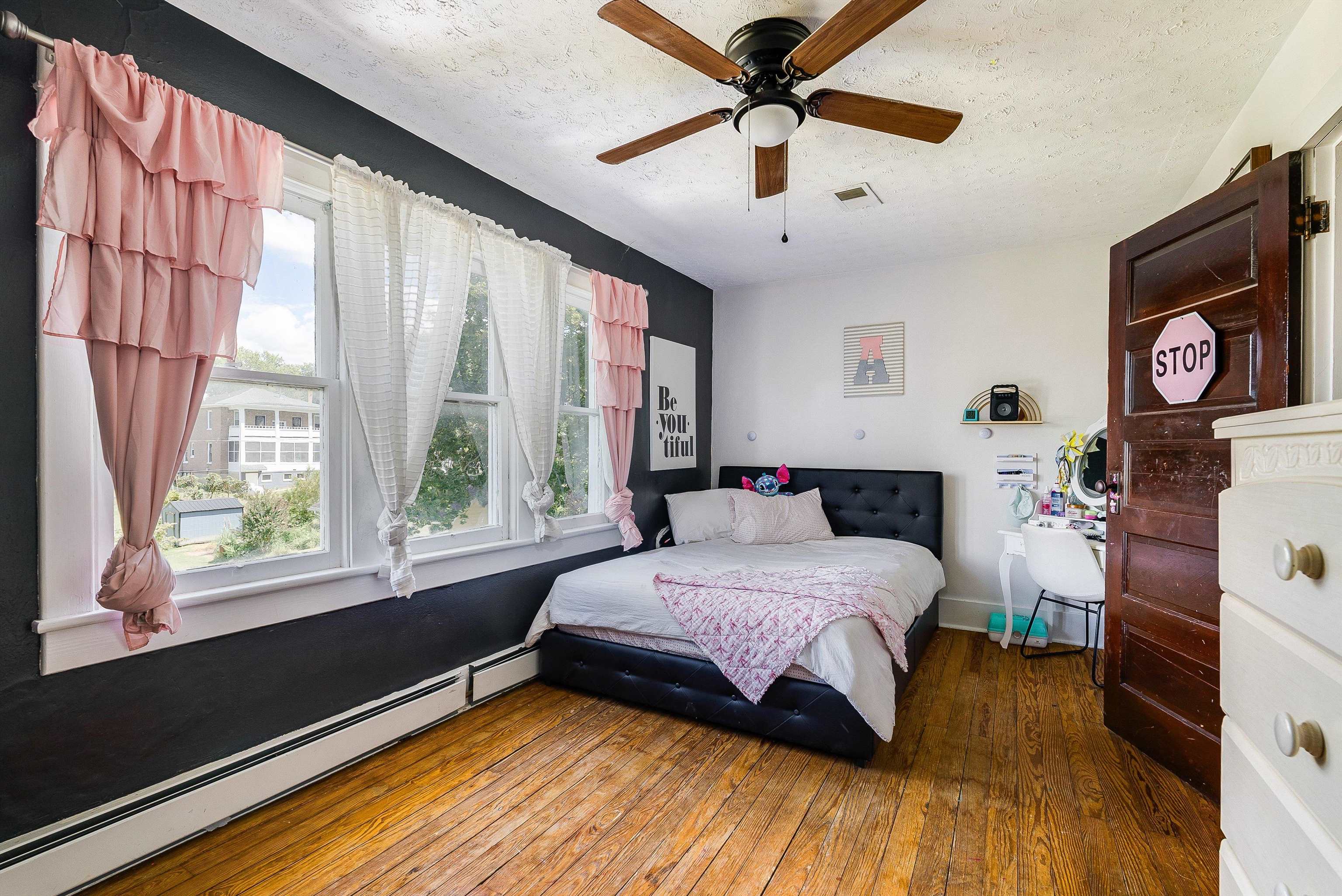 502 THIRD ST, SHENANDOAH, Virginia 22849, 3 Bedrooms Bedrooms, ,1 BathroomBathrooms,Residential,502 THIRD ST,668640 MLS # 668640