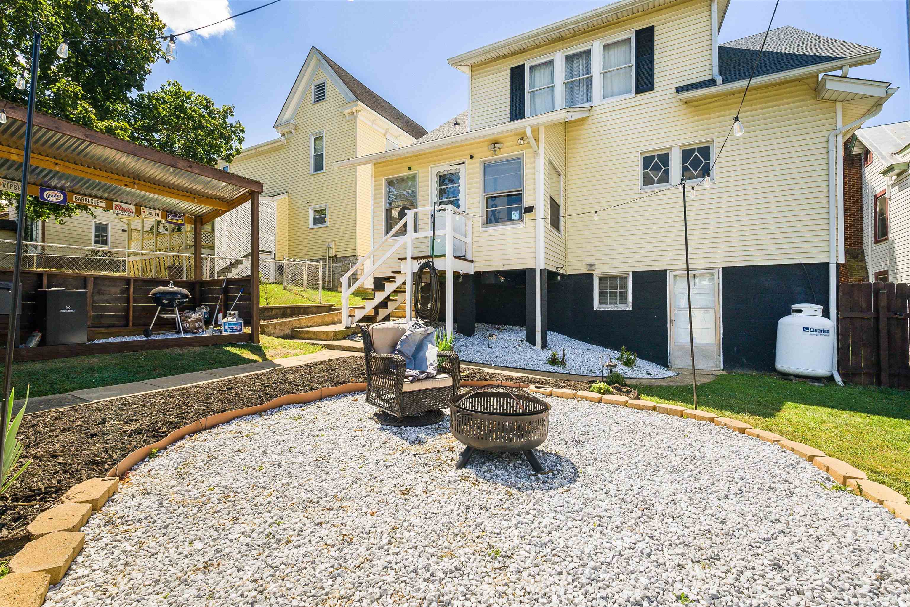 502 THIRD ST, SHENANDOAH, Virginia 22849, 3 Bedrooms Bedrooms, ,1 BathroomBathrooms,Residential,502 THIRD ST,668640 MLS # 668640