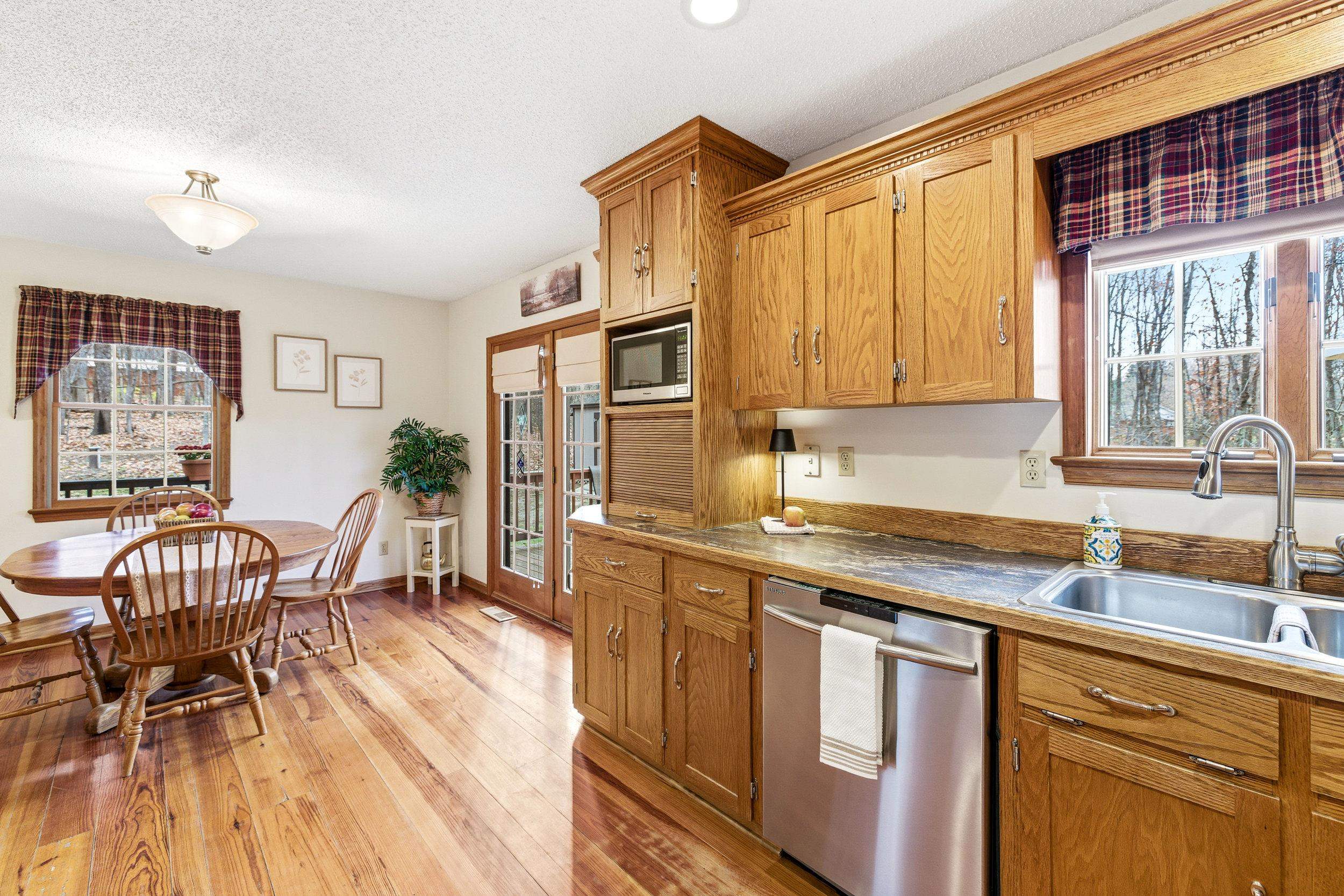 2050 STONEY CREEK RD, ELKTON, Virginia 22827, 2 Bedrooms Bedrooms, ,2 BathroomsBathrooms,Residential,2050 STONEY CREEK RD,671001 MLS # 671001 2050 STONEY CREEK RD, ELKTON, Virginia 22827, 2 Bedrooms Bedrooms, ,2 BathroomsBathrooms,Residential,2050 STONEY CREEK RD,671001 MLS # 671001